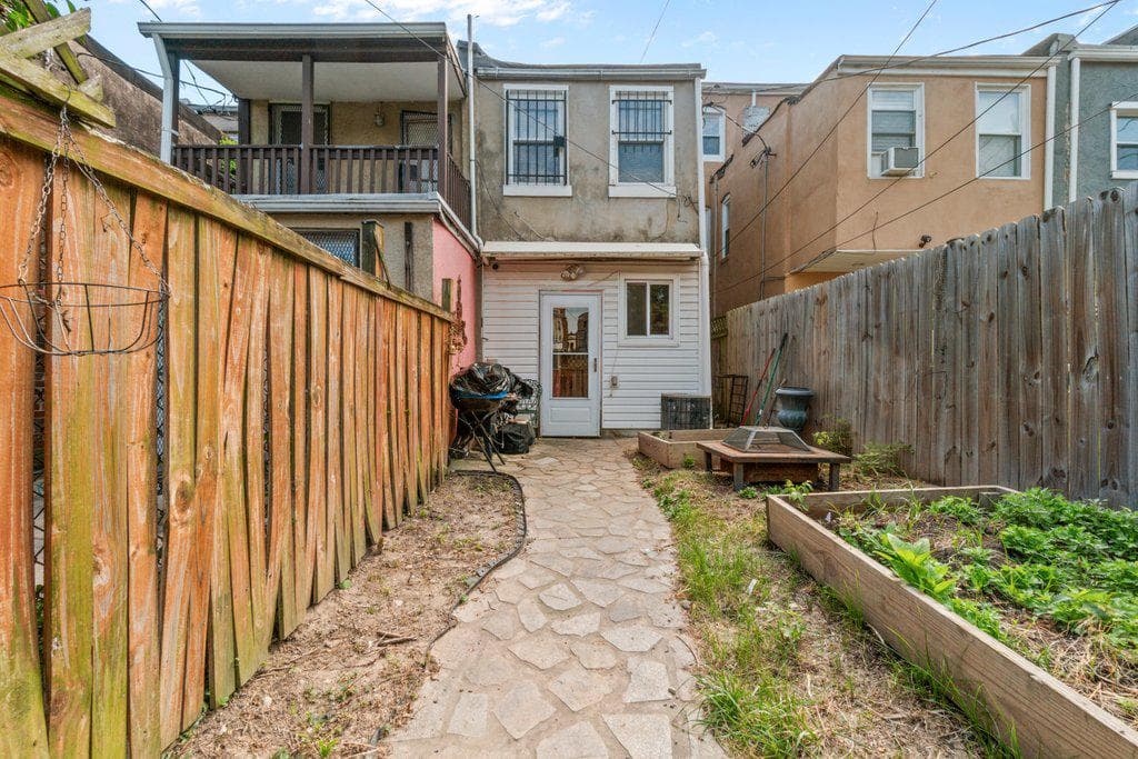 2223 Madison Avenue photo 41