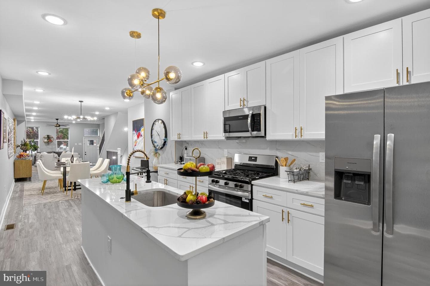 1707 N Broadway photo 6