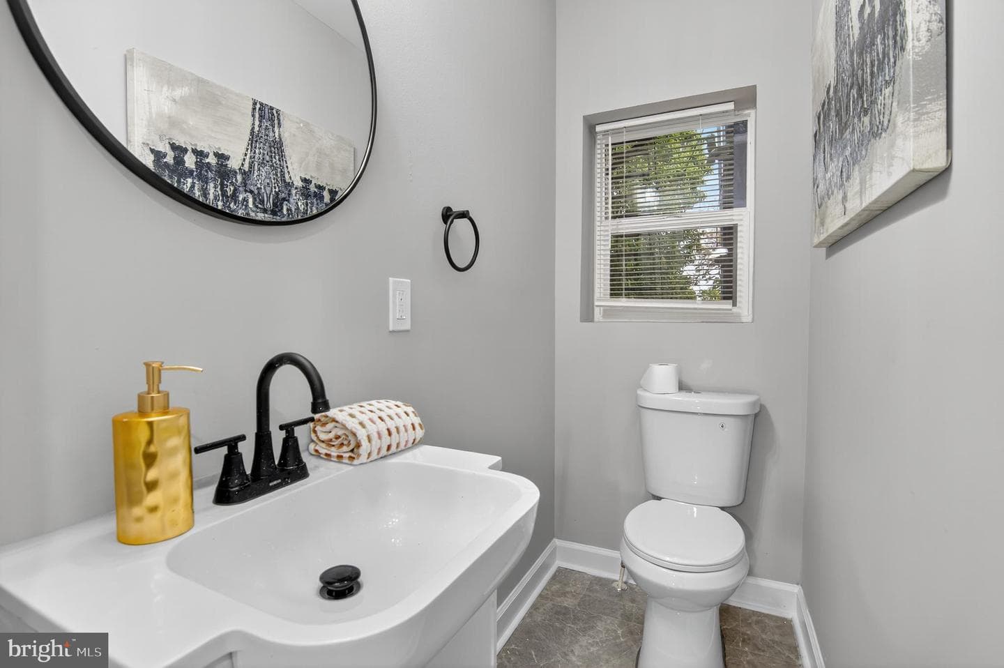 1707 N Broadway photo 8