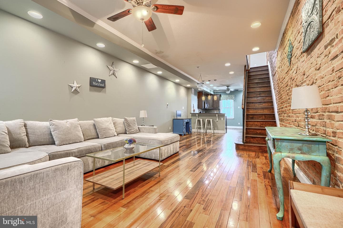 518 S Newkirk Street photo 3
