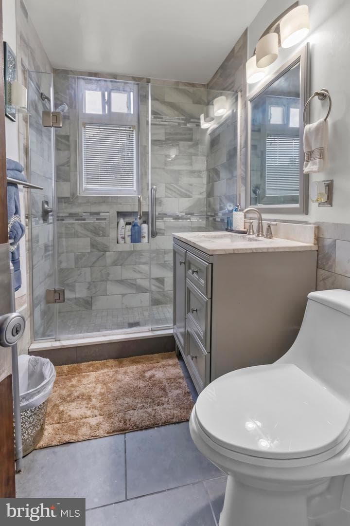 1312 E 33rd Street photo 12