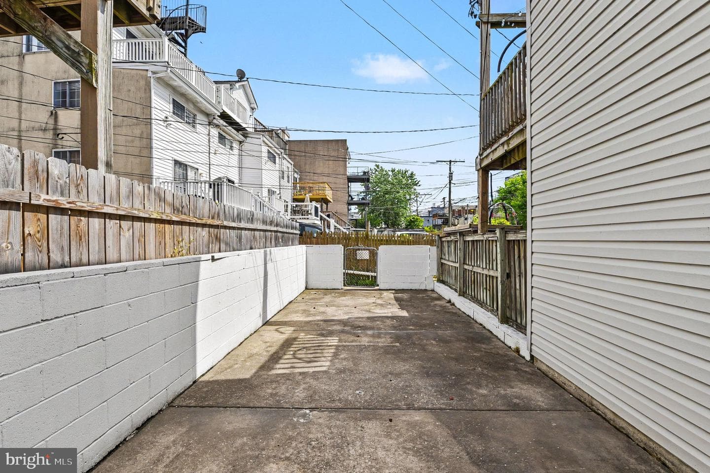111 E Fort Ave photo 20