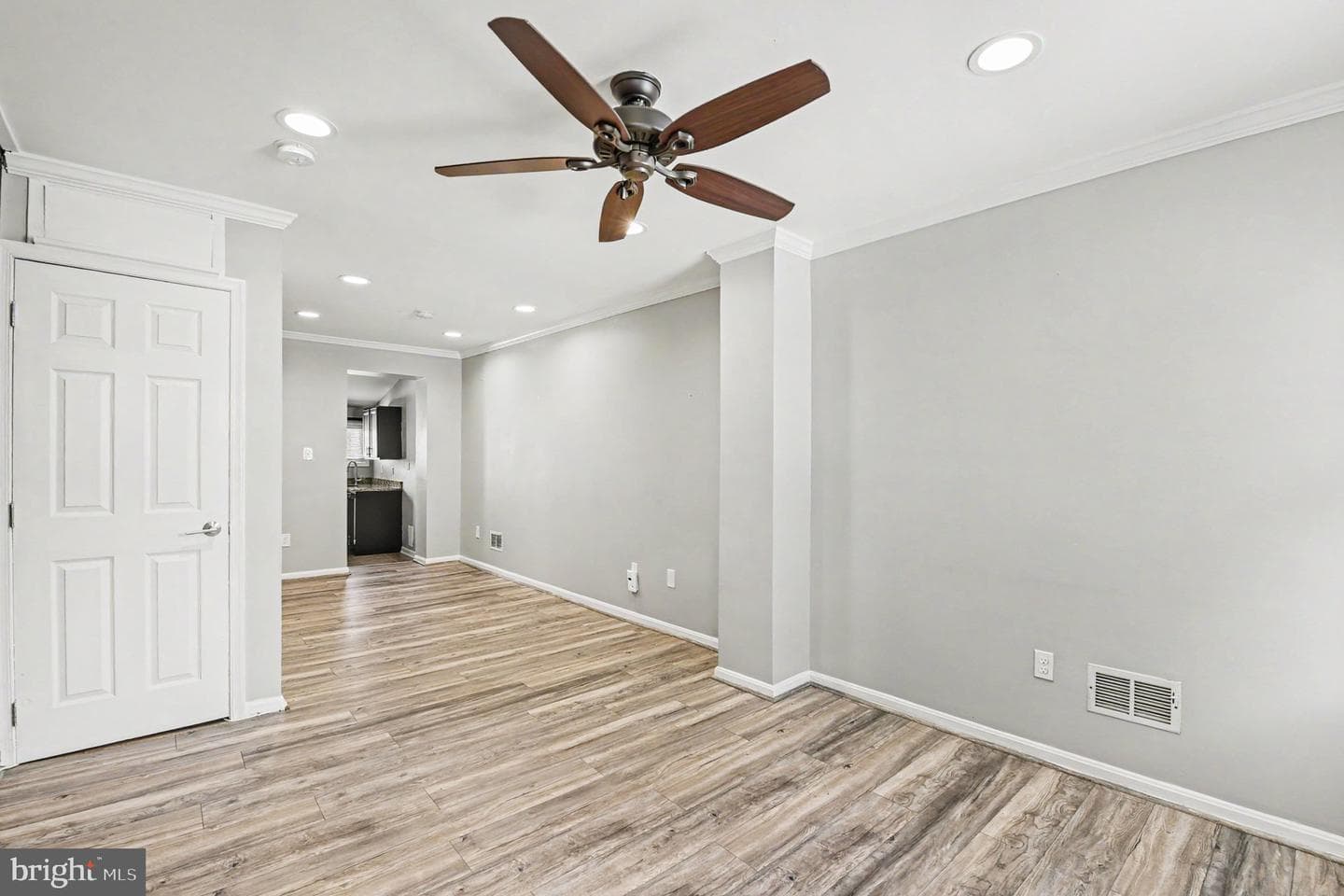 111 E Fort Ave photo 7