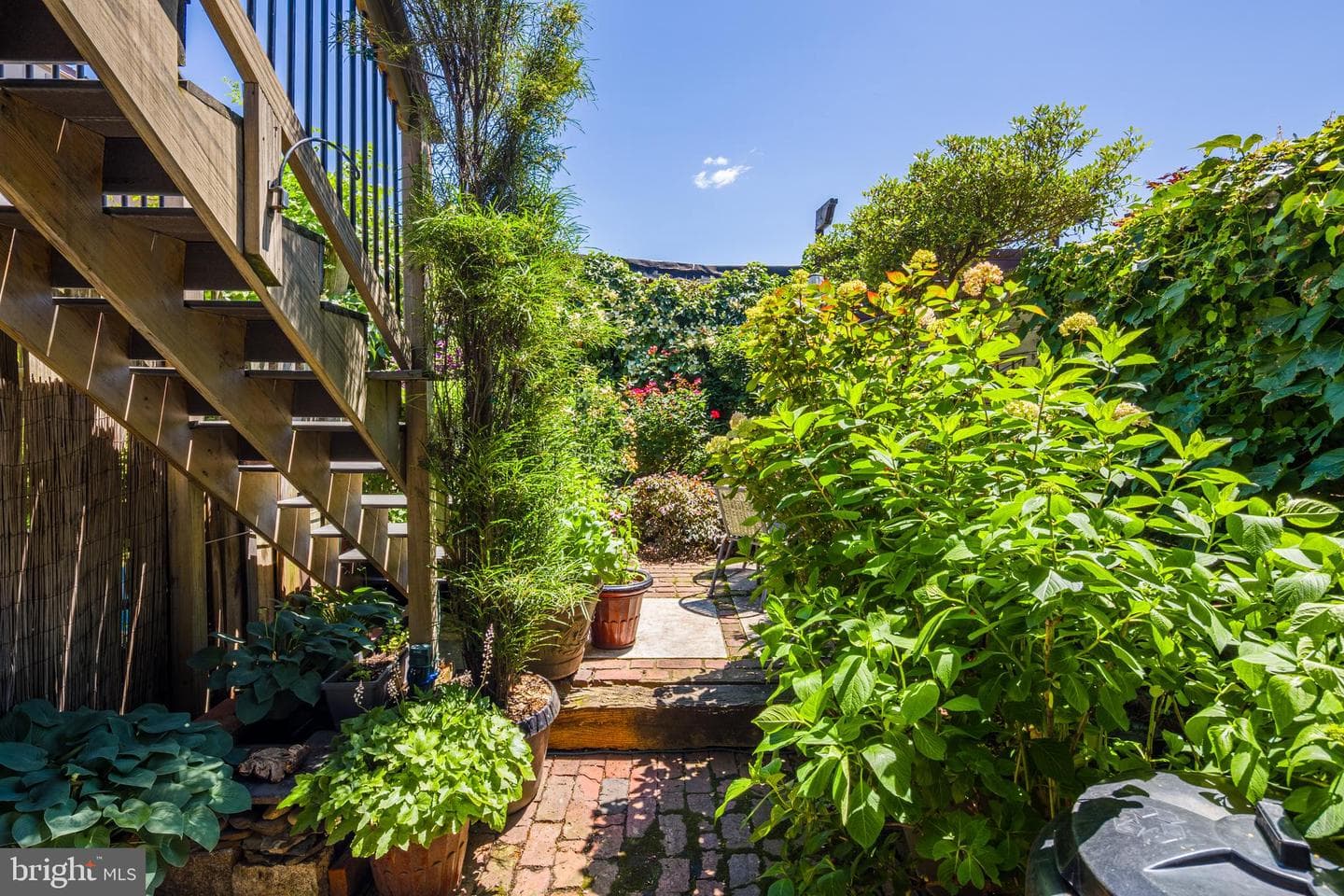 1141 Riverside Avenue photo 34