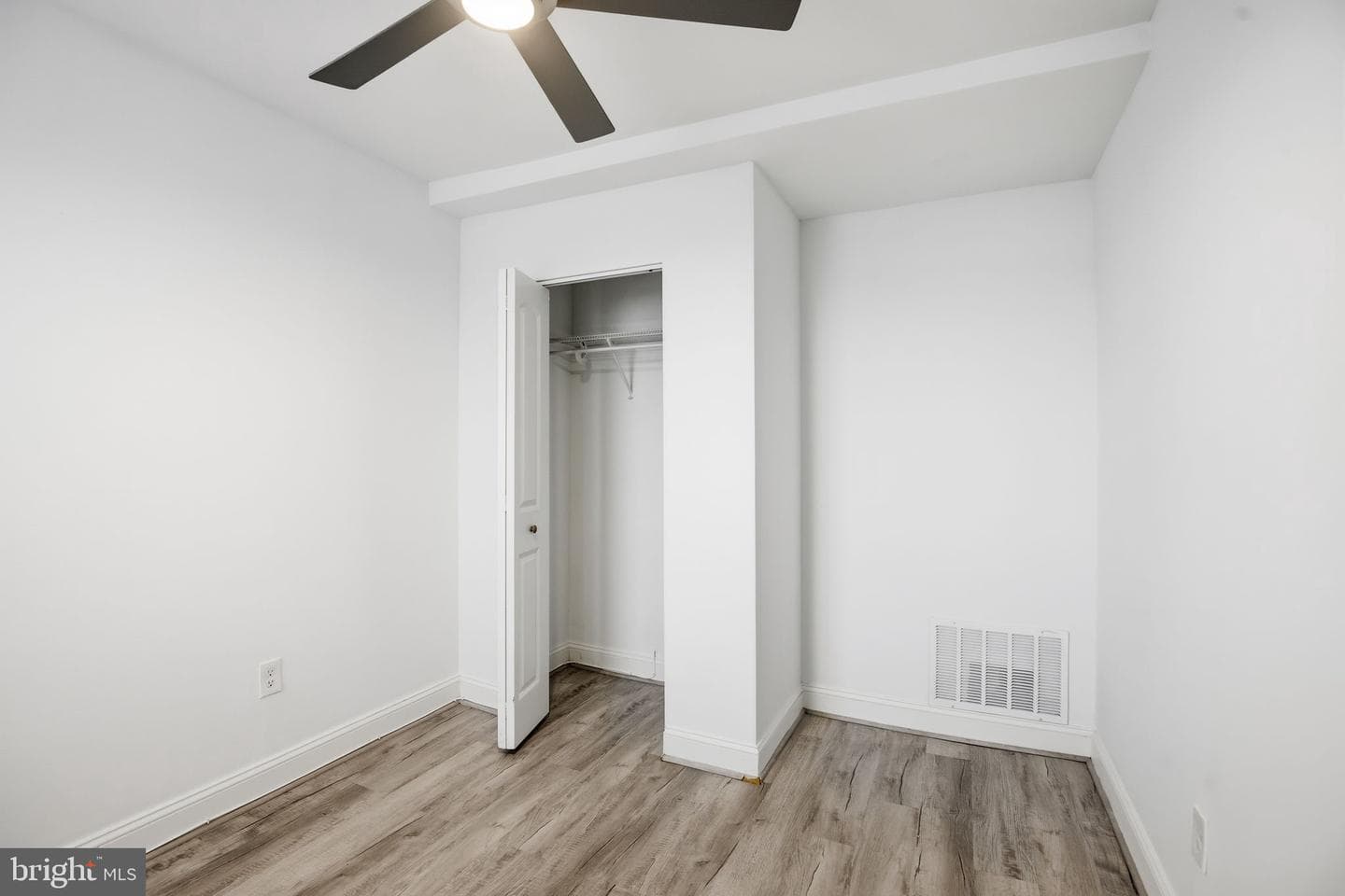 3330 Ravenwood Avenue photo 10