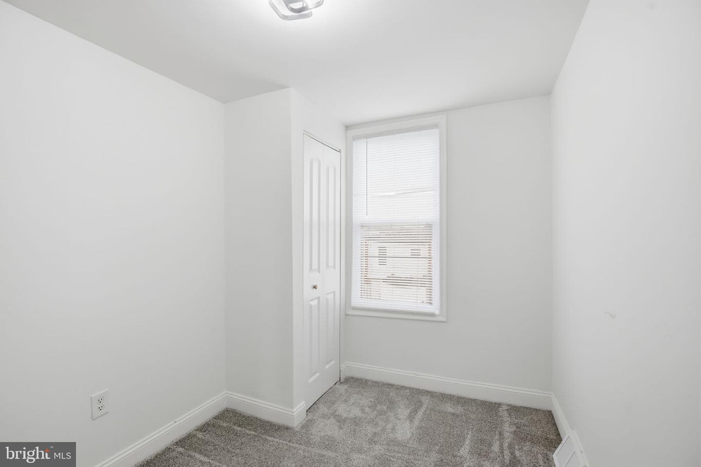 3330 Ravenwood Avenue photo 23