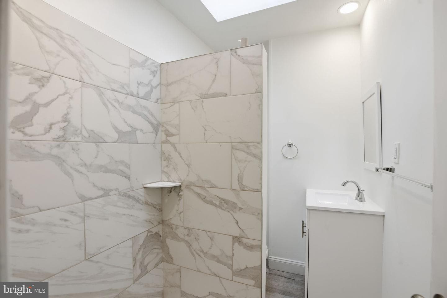 3330 Ravenwood Avenue photo 27
