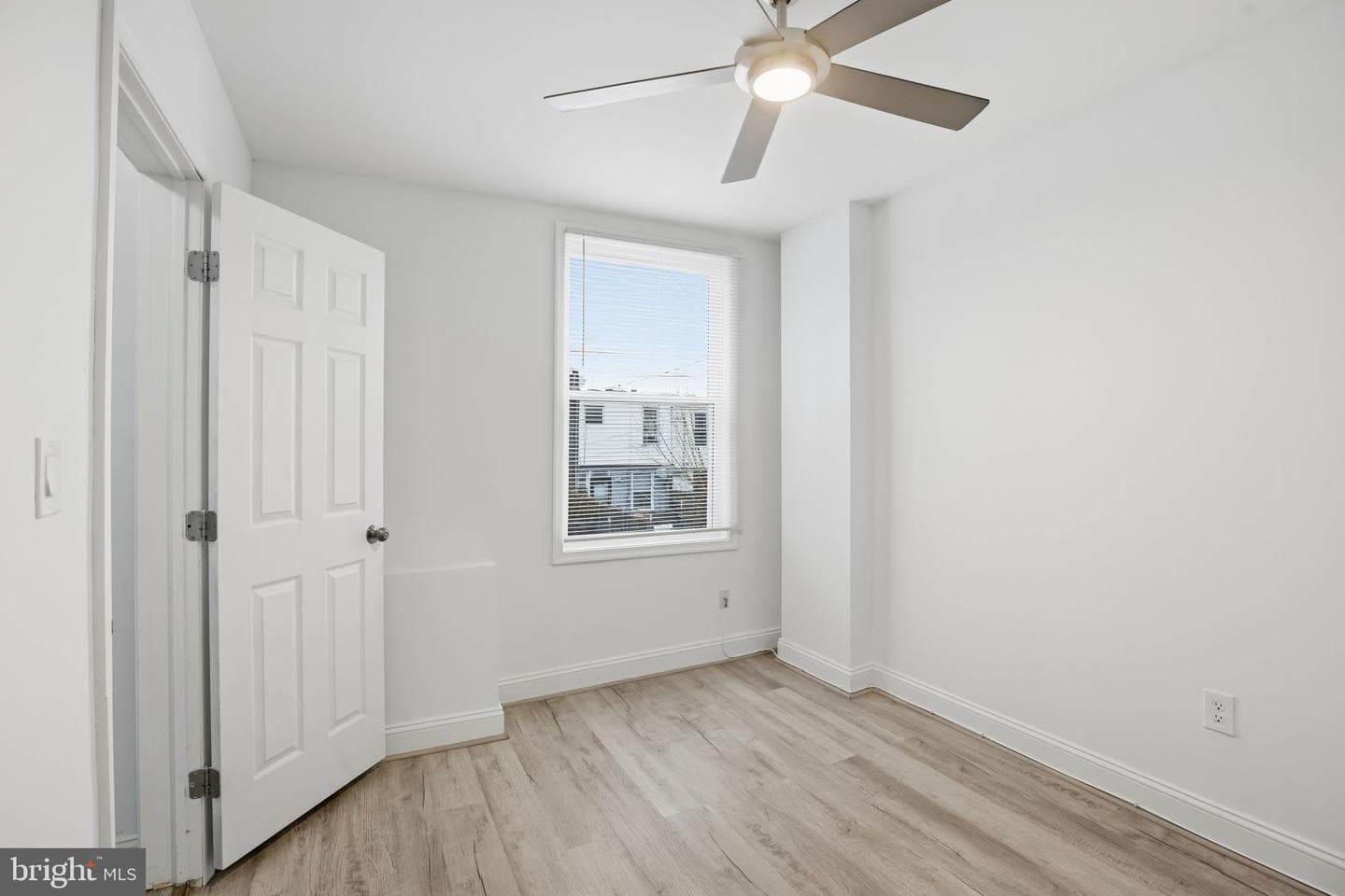 3330 Ravenwood Avenue photo 7