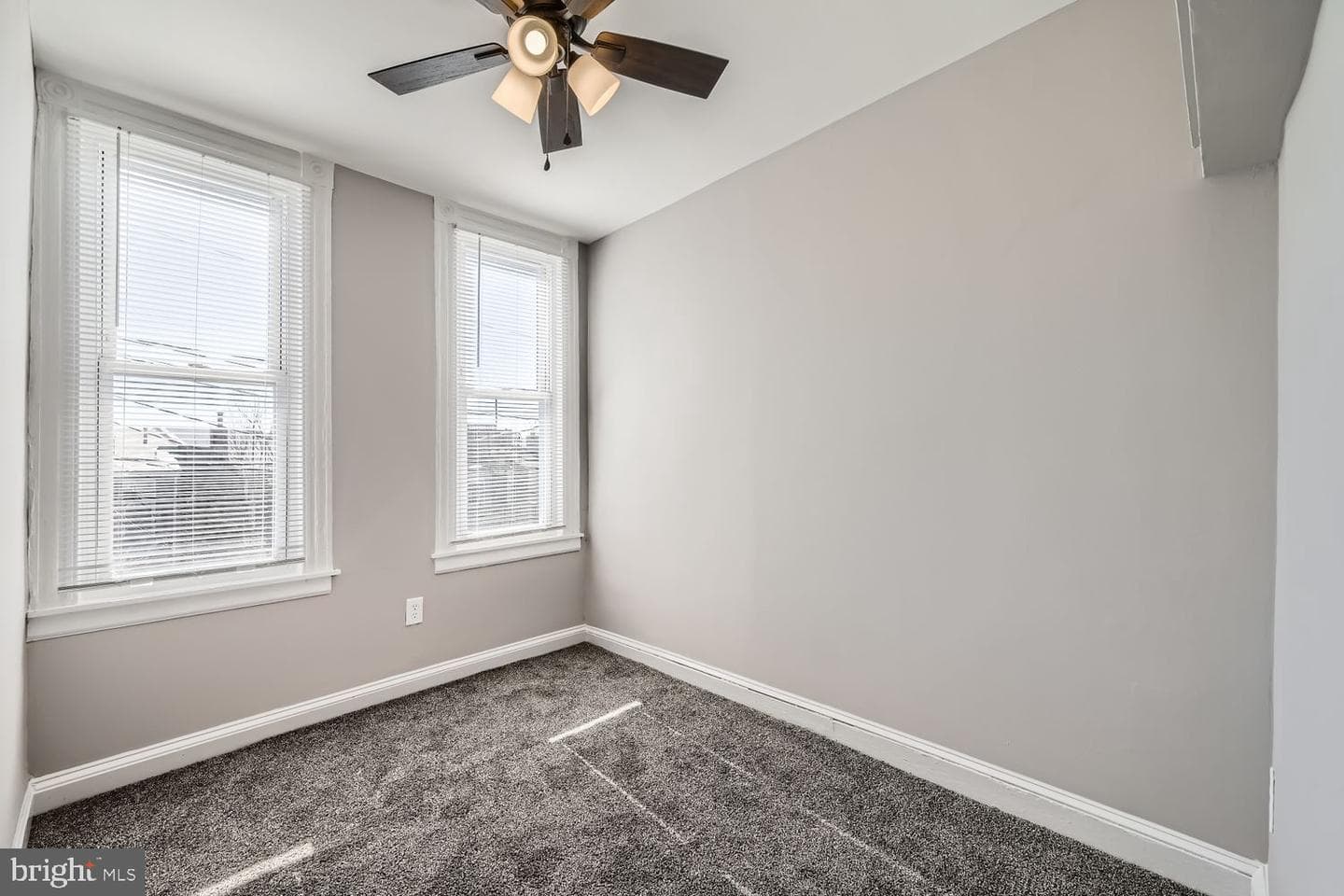 803 Wellington Street photo 20