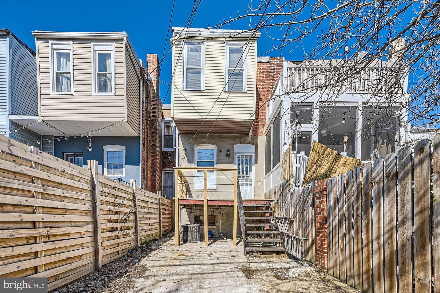 803 Wellington Street photo 27