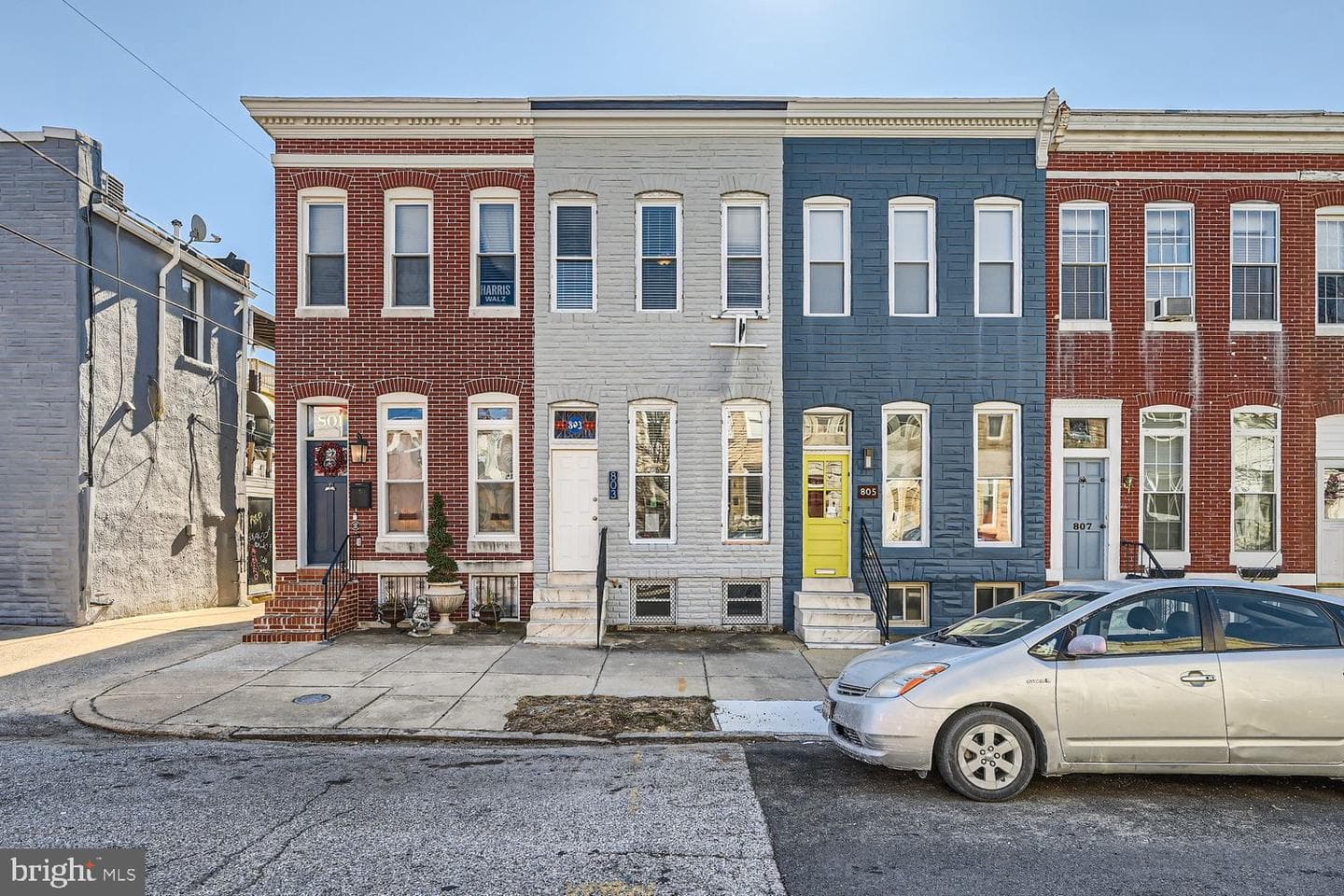 803 Wellington Street photo 6