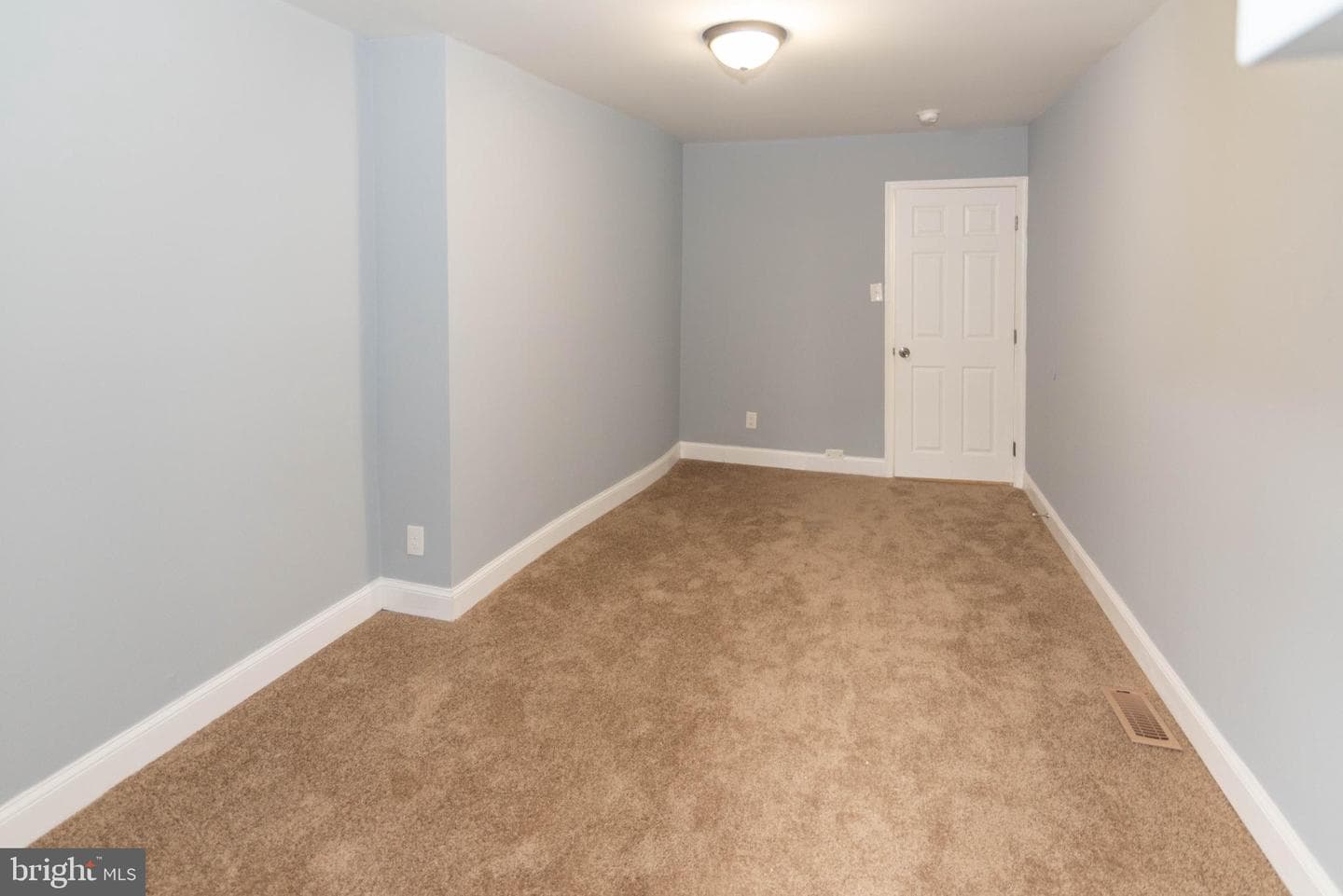 2511 Mcculloh Street photo 17