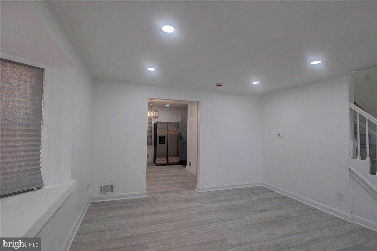 303 Charter Oak Avenue photo 11