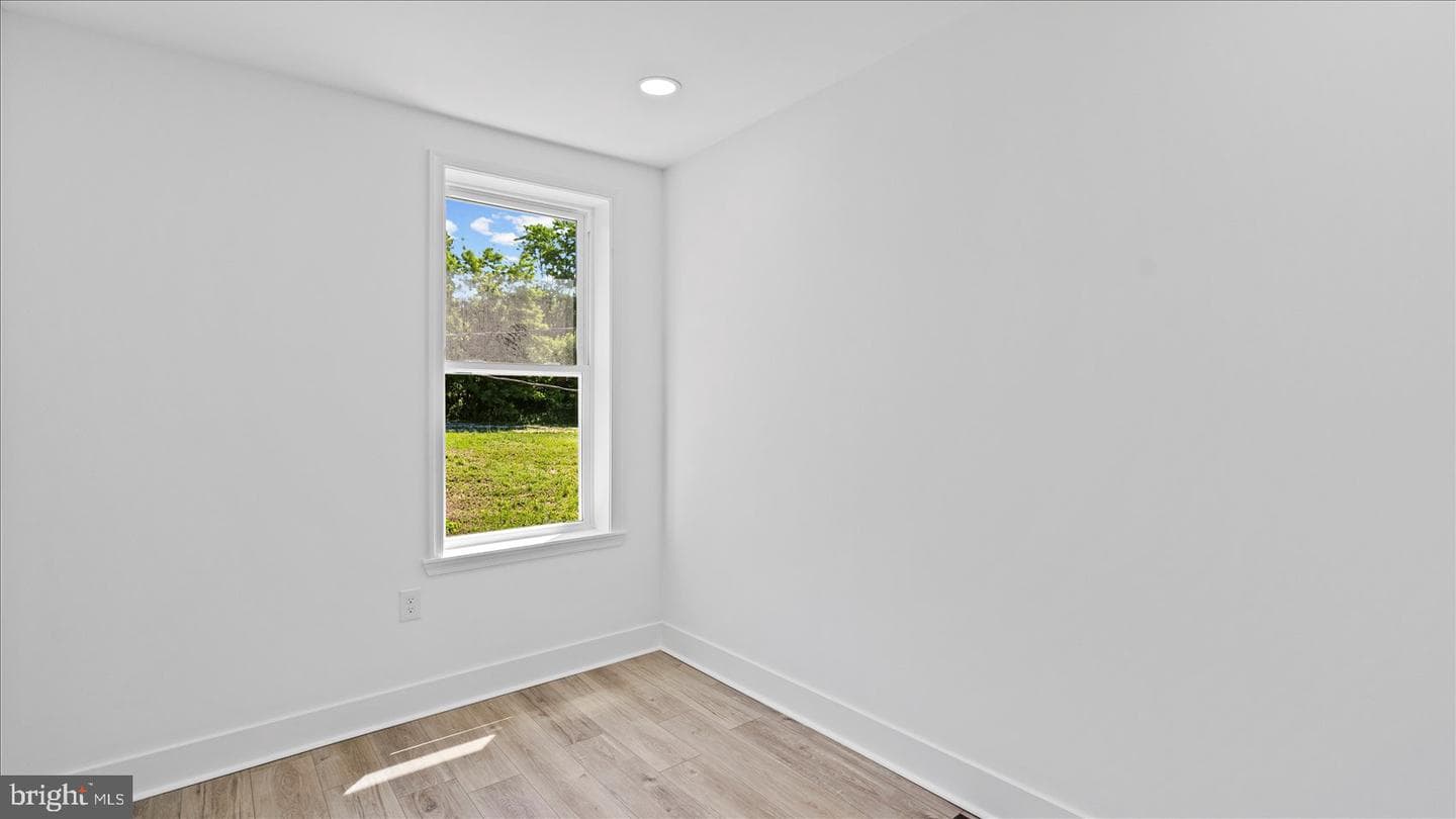 1007 N Rosedale Street photo 29