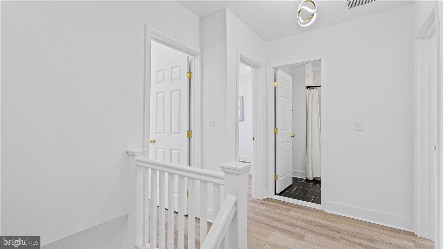1007 N Rosedale Street photo 31