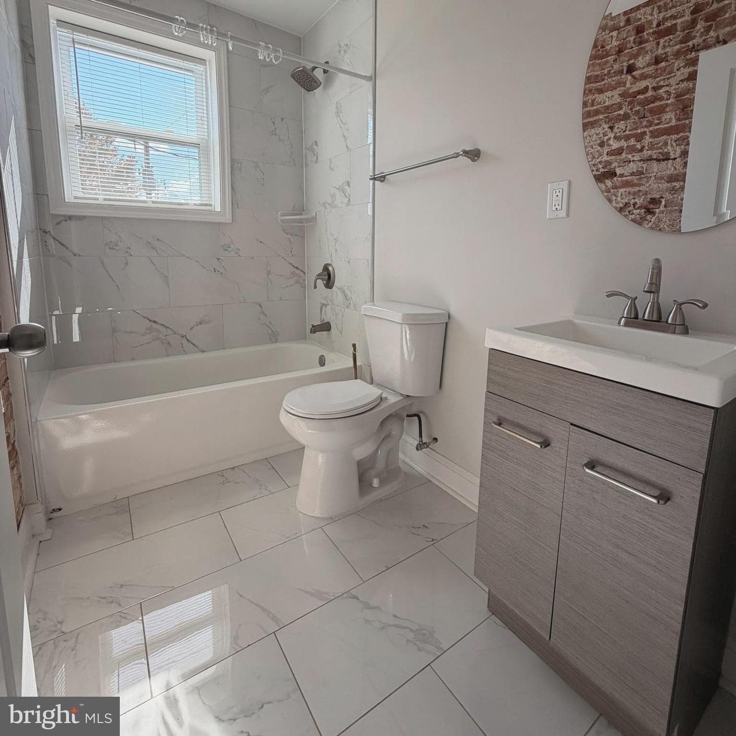 2631 W Cold Spring Lane photo 7