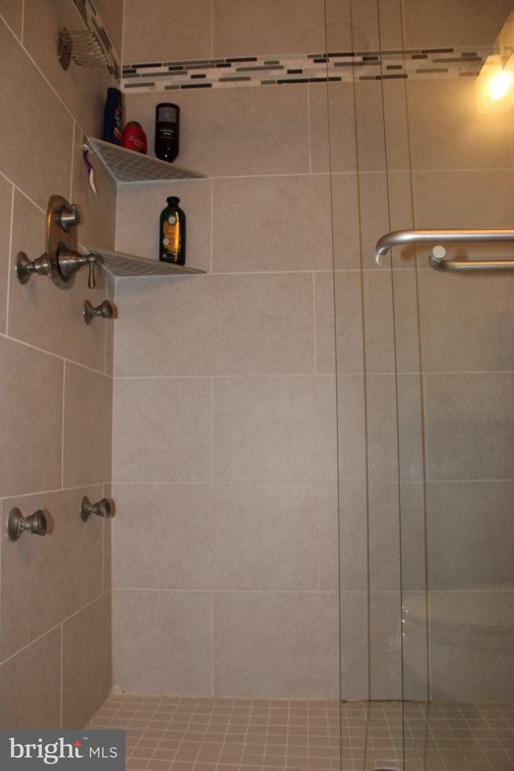 214 S Highland Avenue photo 10