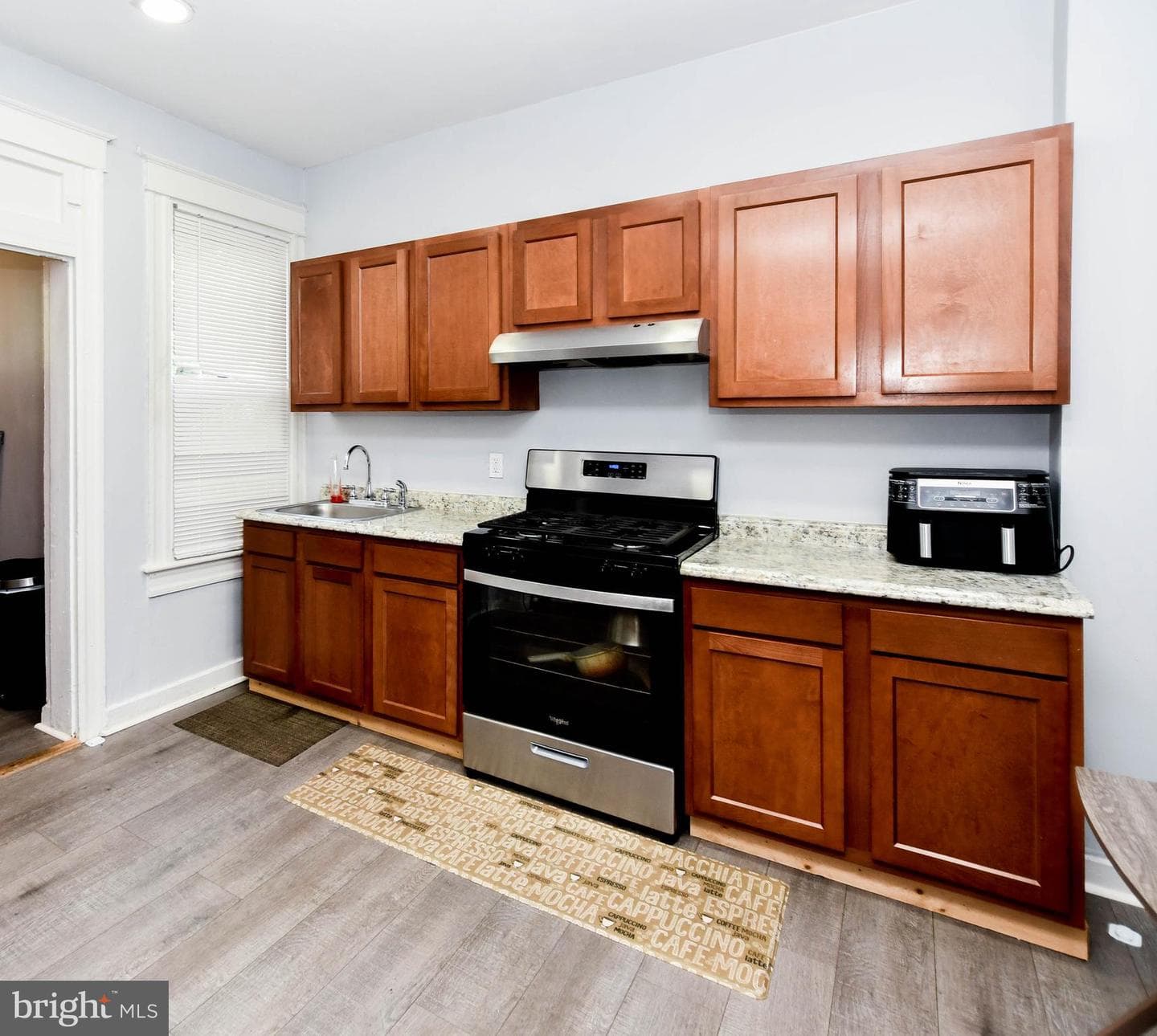 406 N Loudon Avenue photo 6