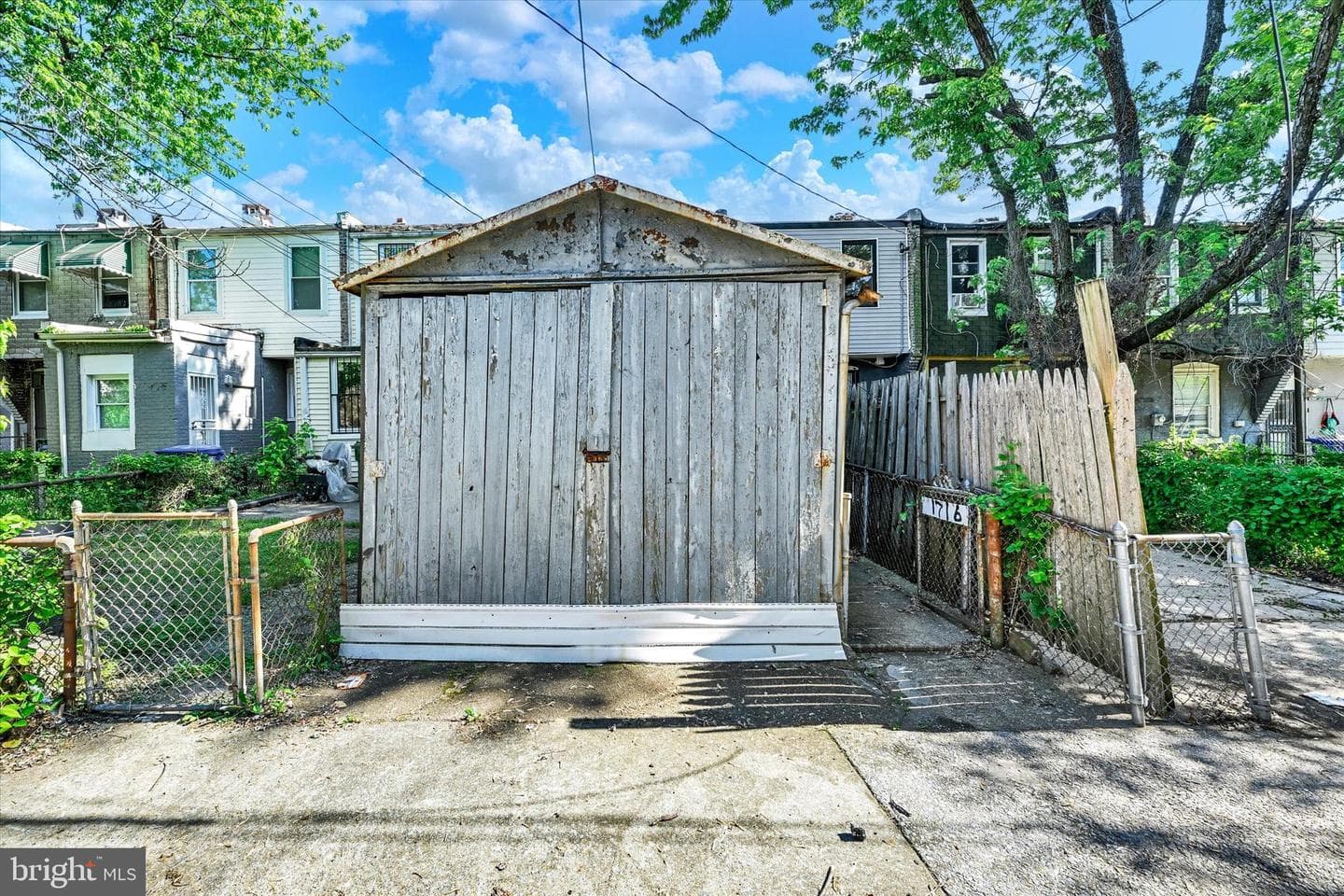 1716 E 28th Street photo 11