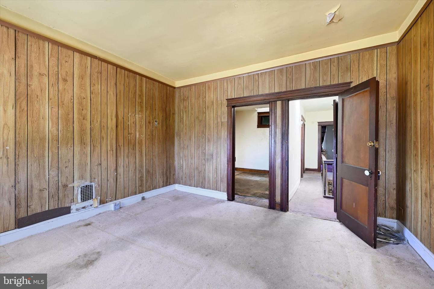 1716 E 28th Street photo 5
