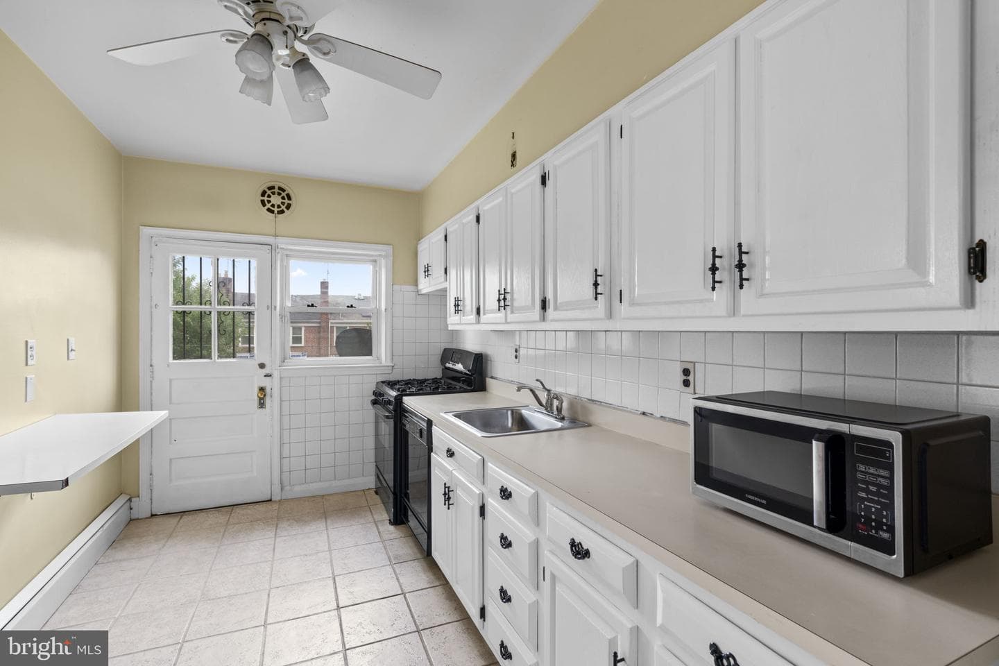 1241 Glenhaven Road photo 9