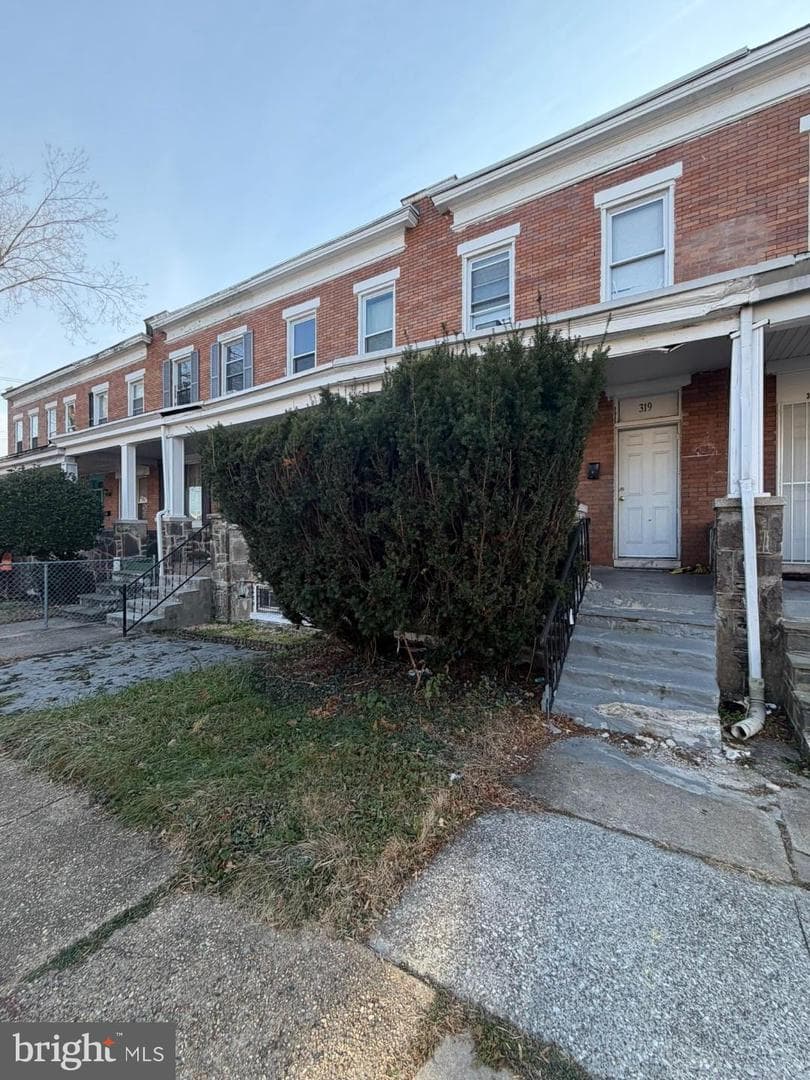 319 N Monastery Avenue photo 3