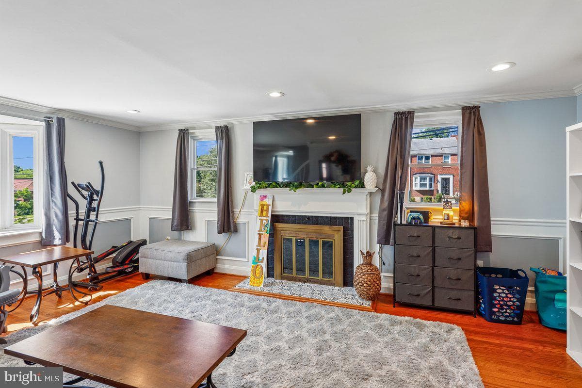 4818 Lindsay Road photo 3
