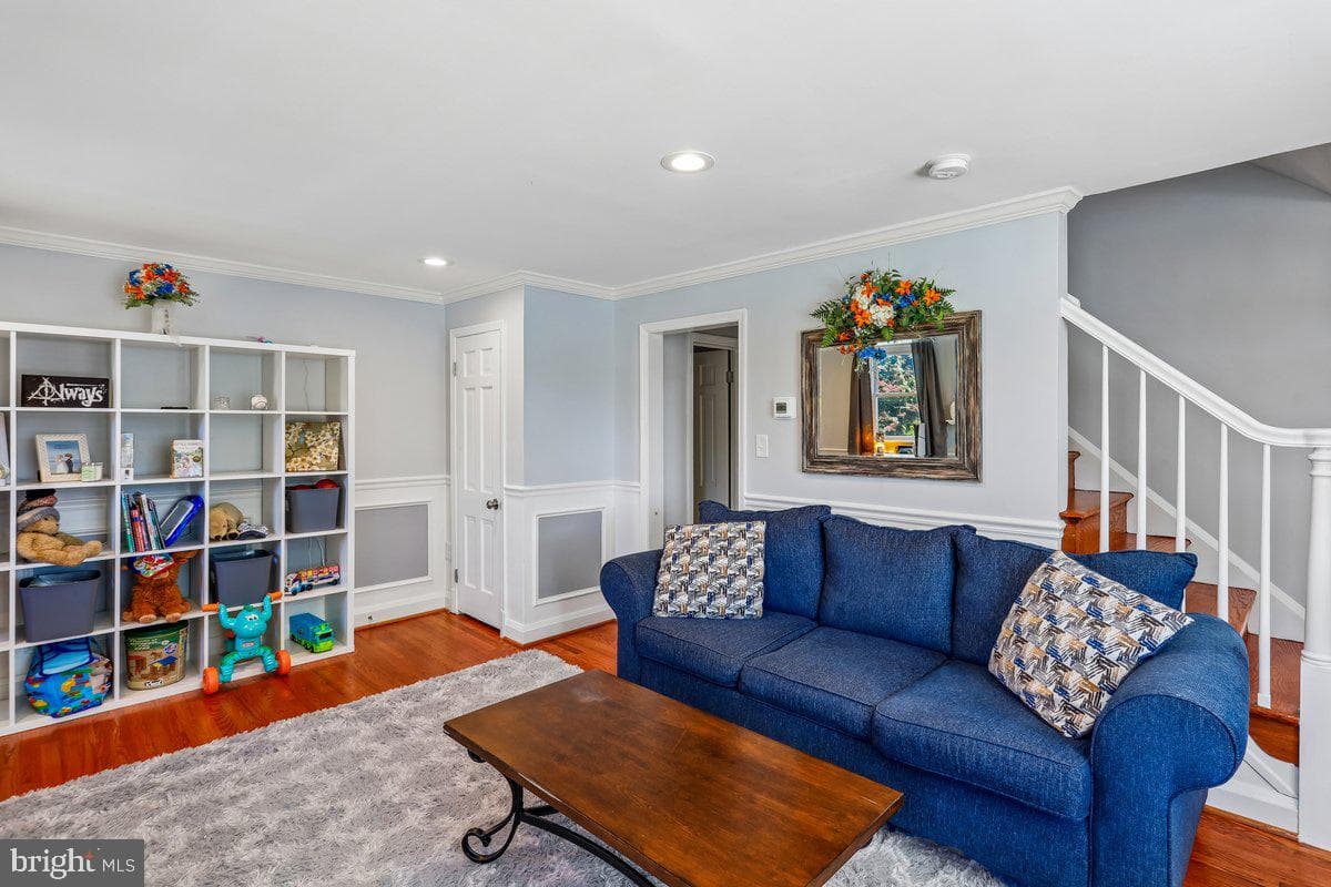 4818 Lindsay Road photo 4