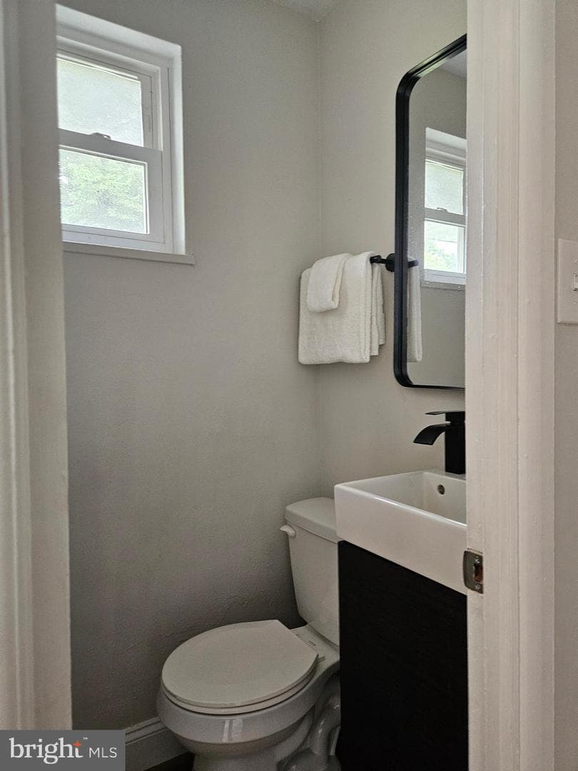 5617 Biddison Avenue photo 25