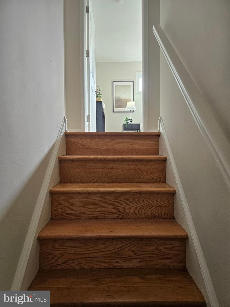 5617 Biddison Avenue photo 28