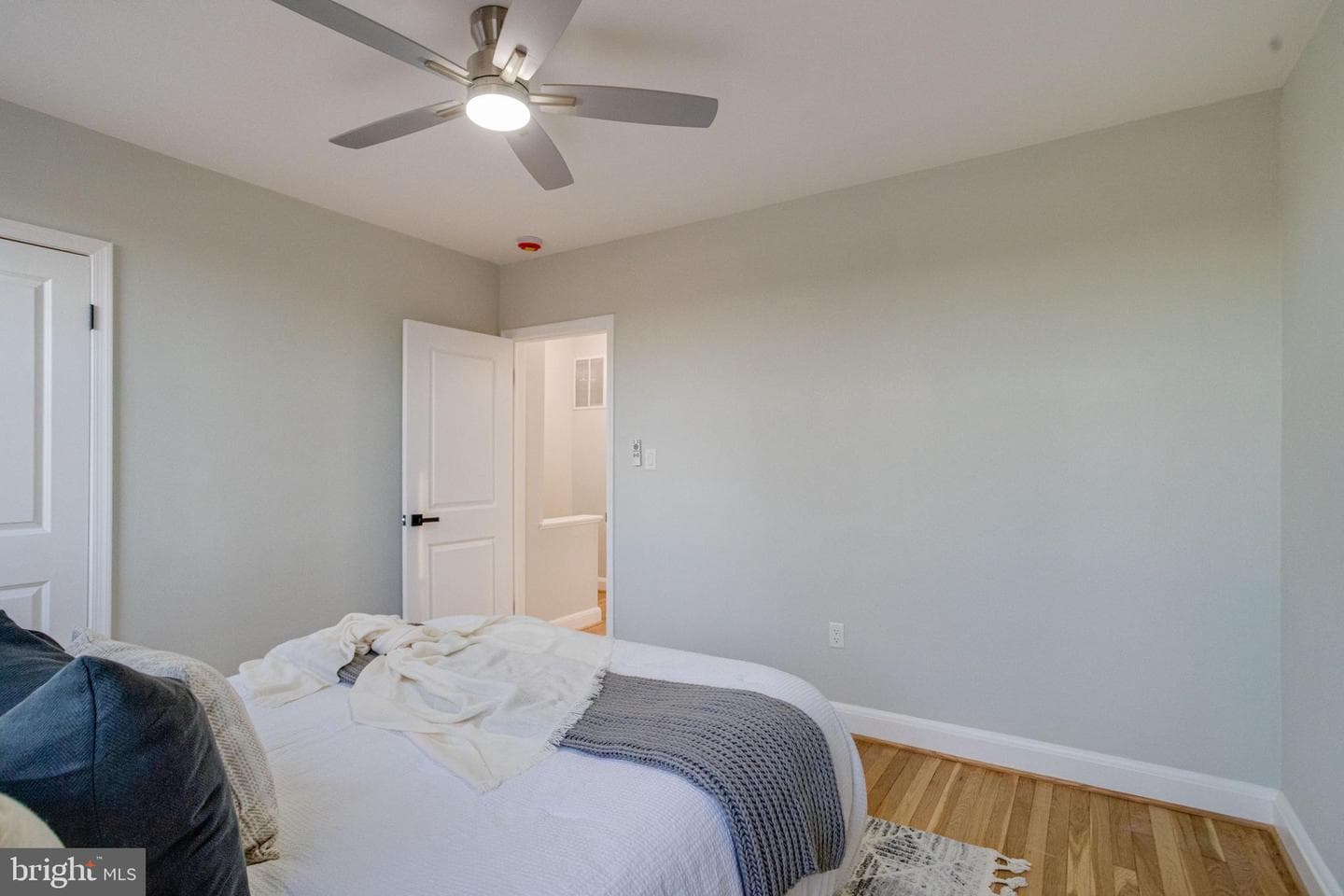 4806 Greencrest Road photo 20