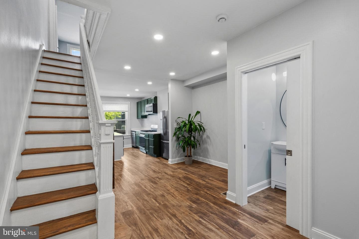 621 E 36th Street photo 6