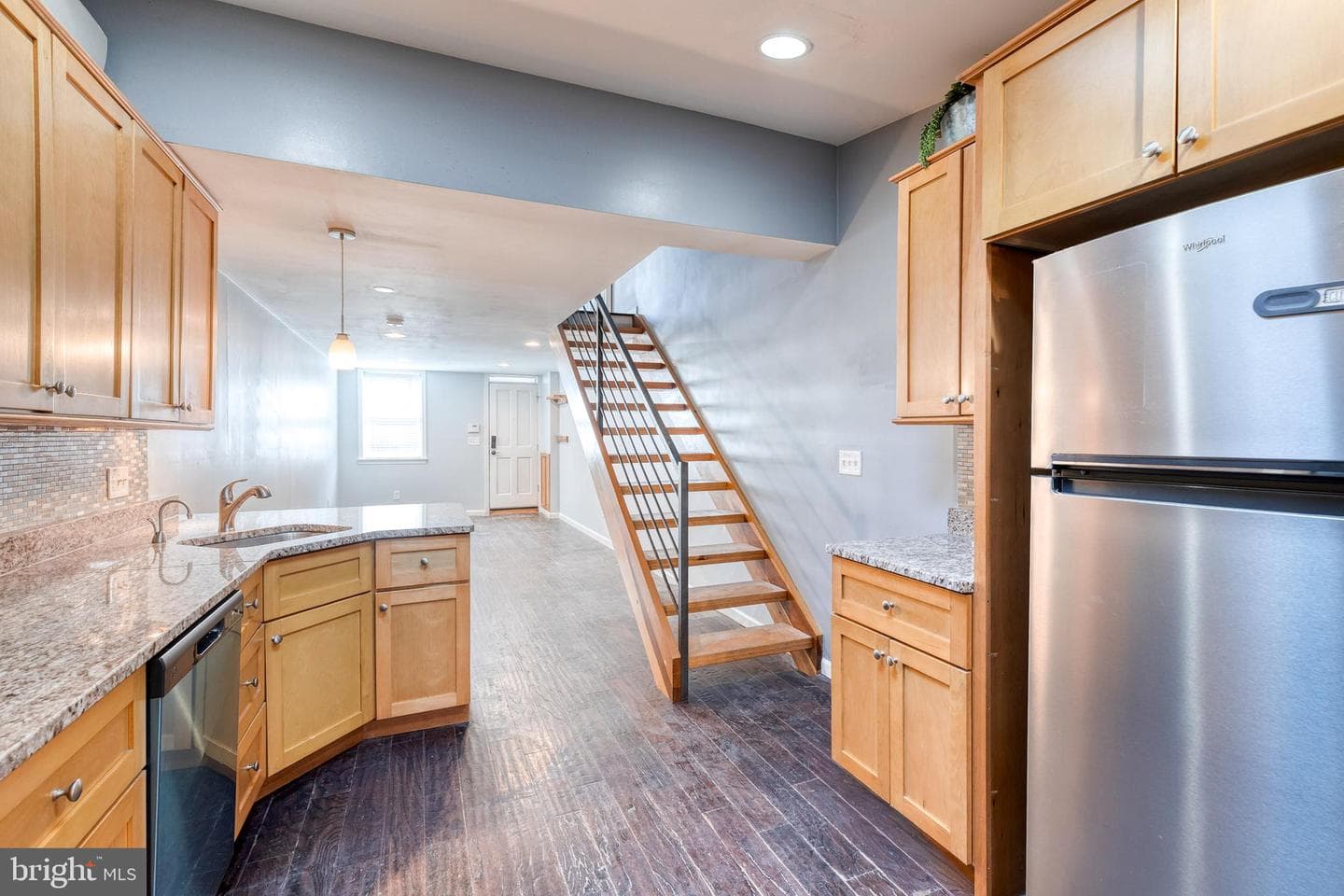 302 S Duncan Street photo 16
