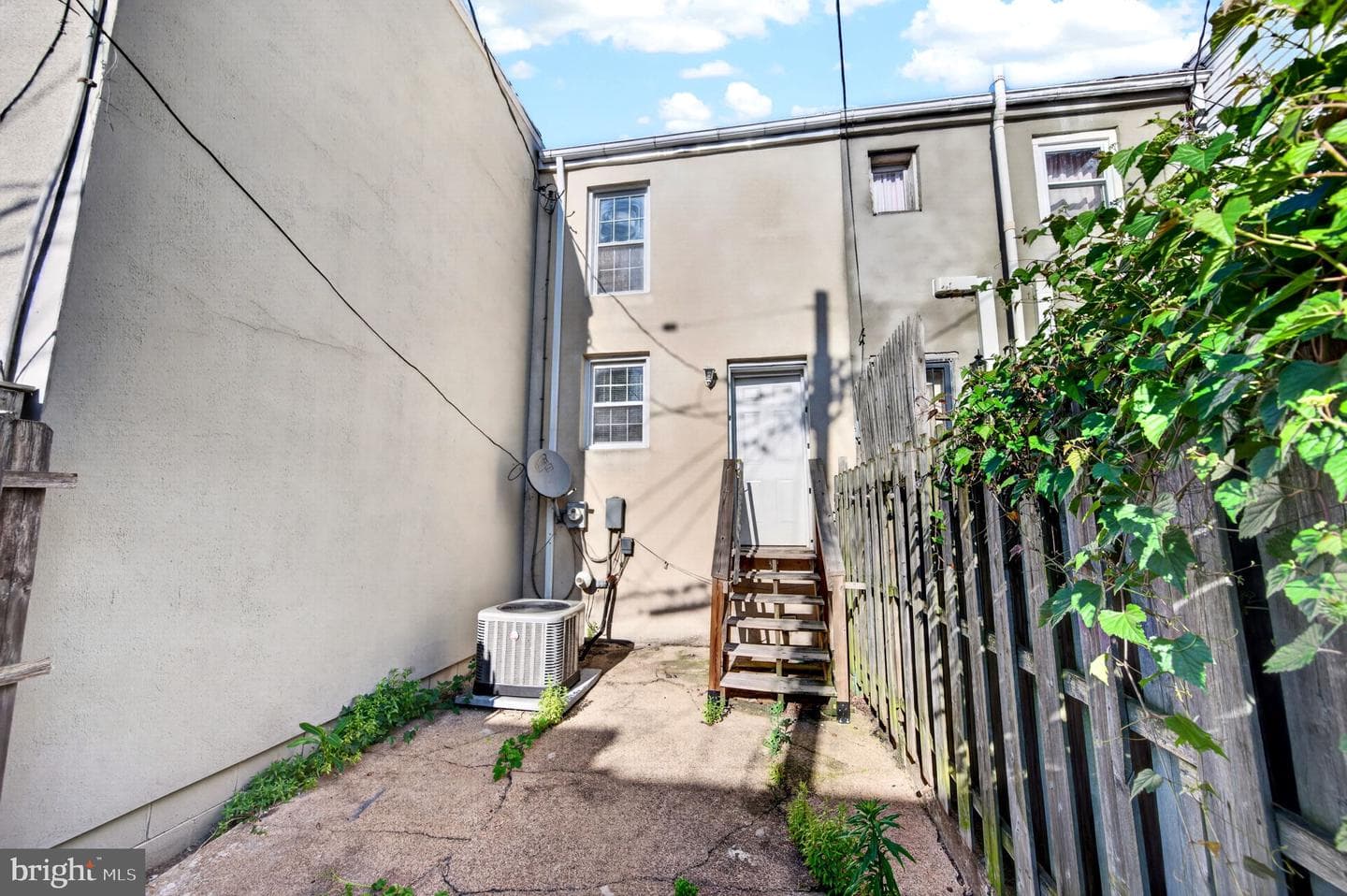 624 Wyeth Street photo 31