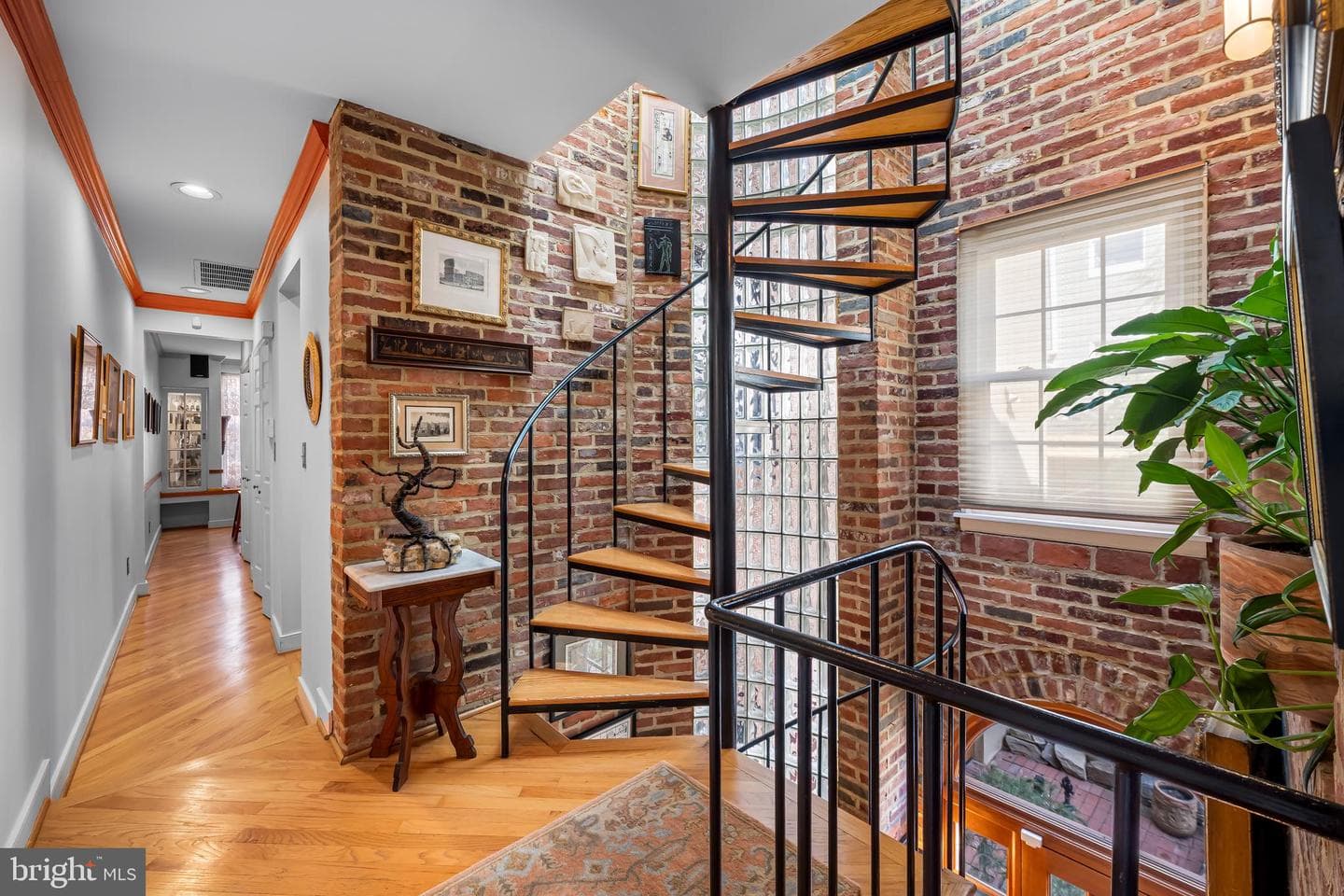1807 Lancaster Street photo 27