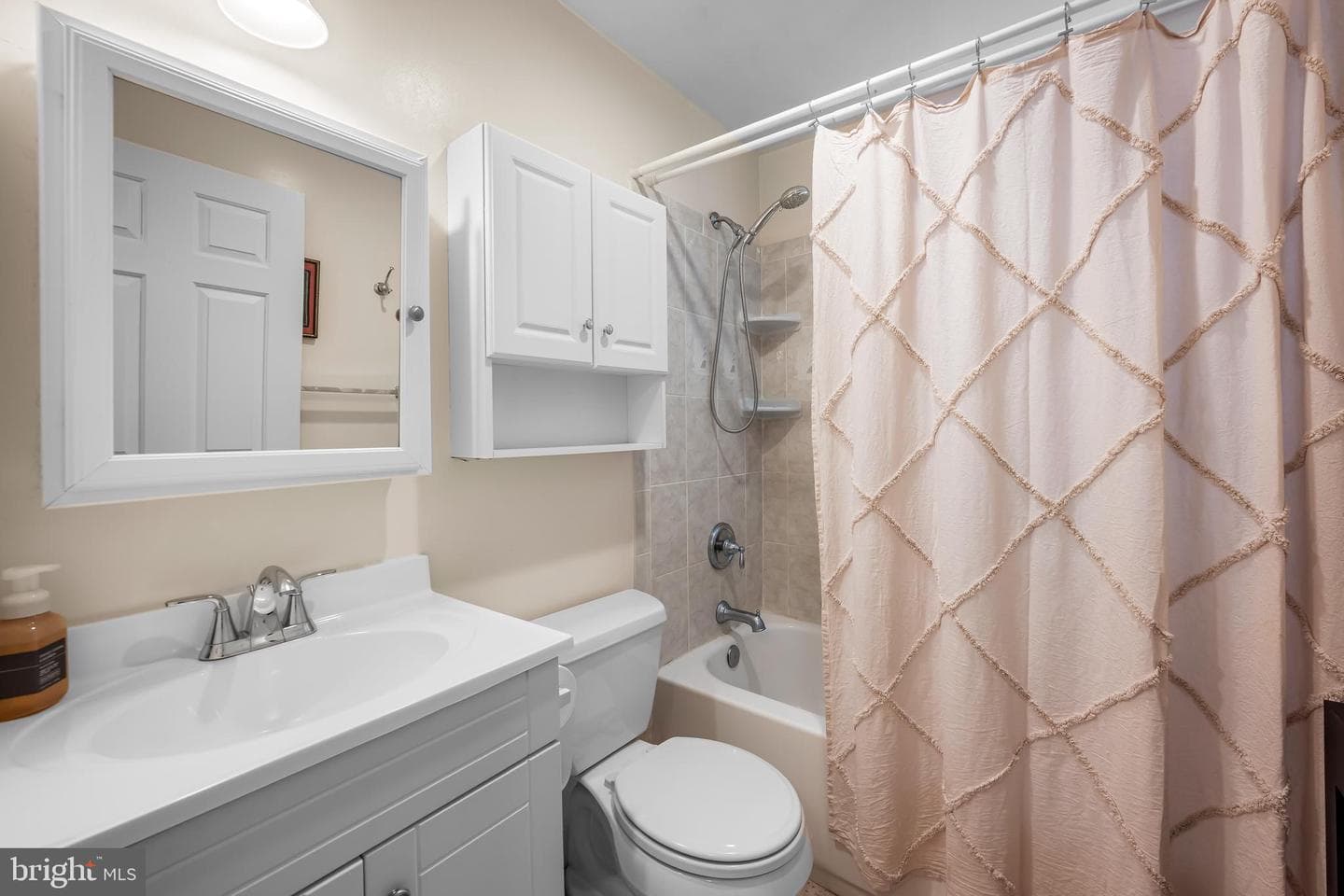 1807 Lancaster Street photo 44