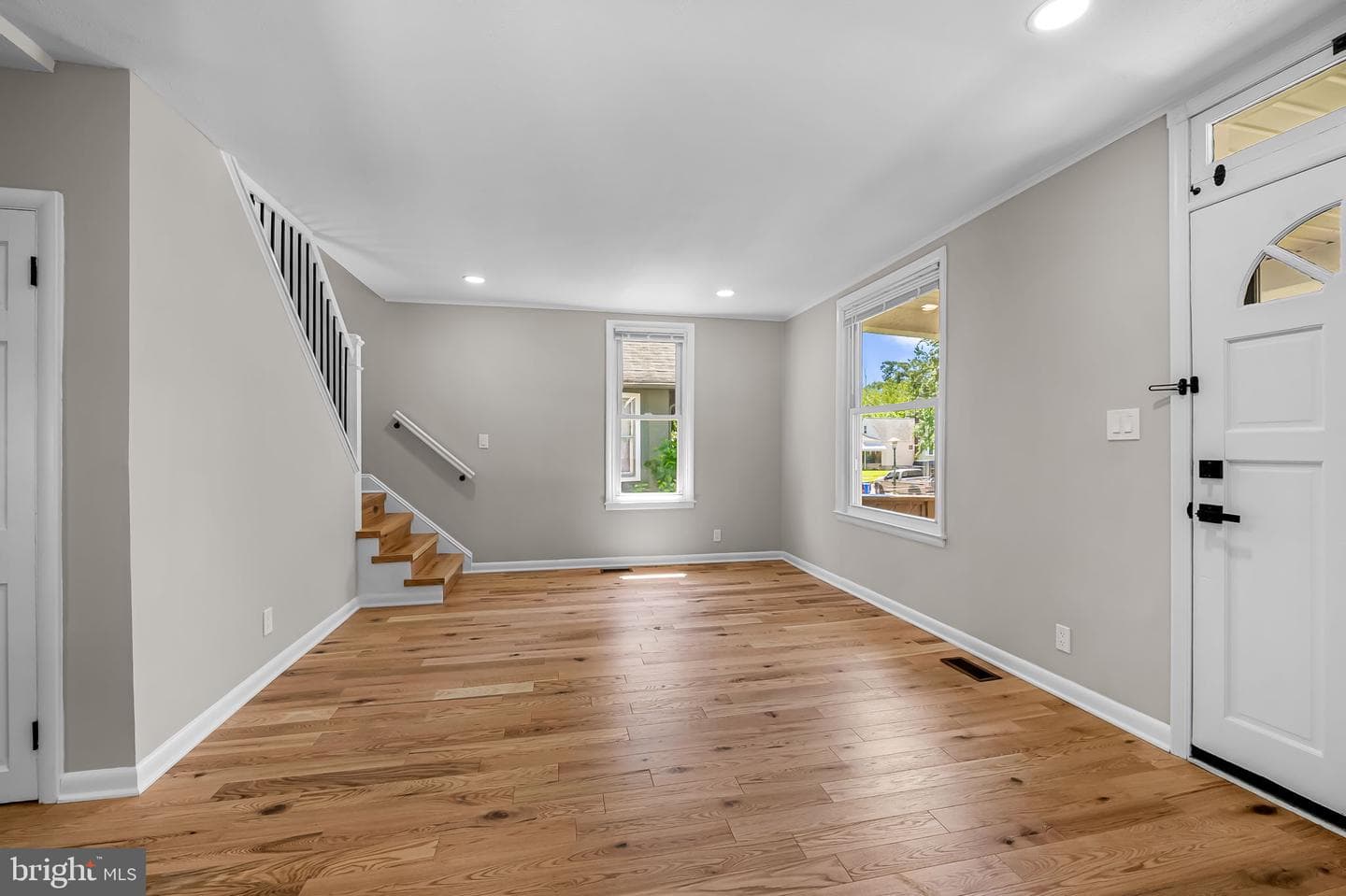 3210 Chesley Avenue photo 9