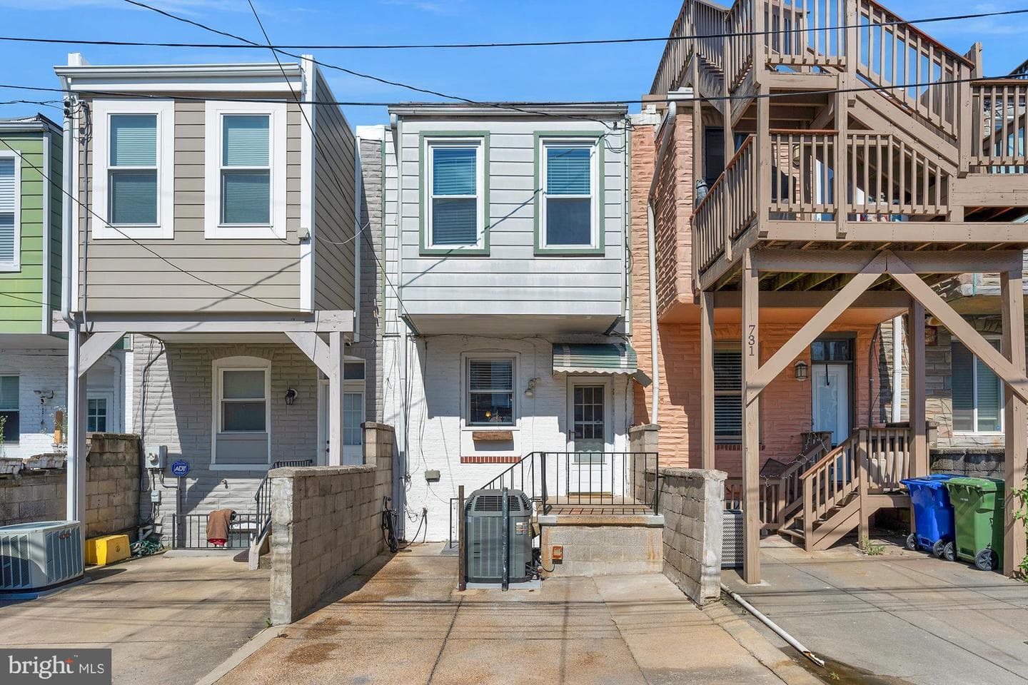 733 S Potomac Street photo 4