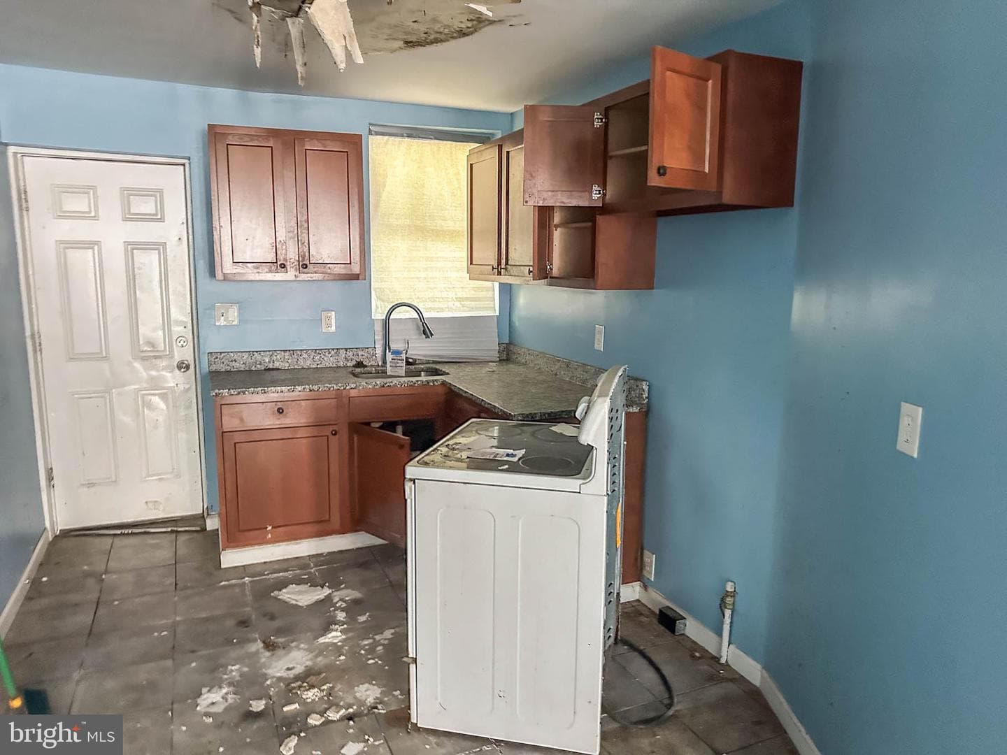 721 Appleton Street photo 4