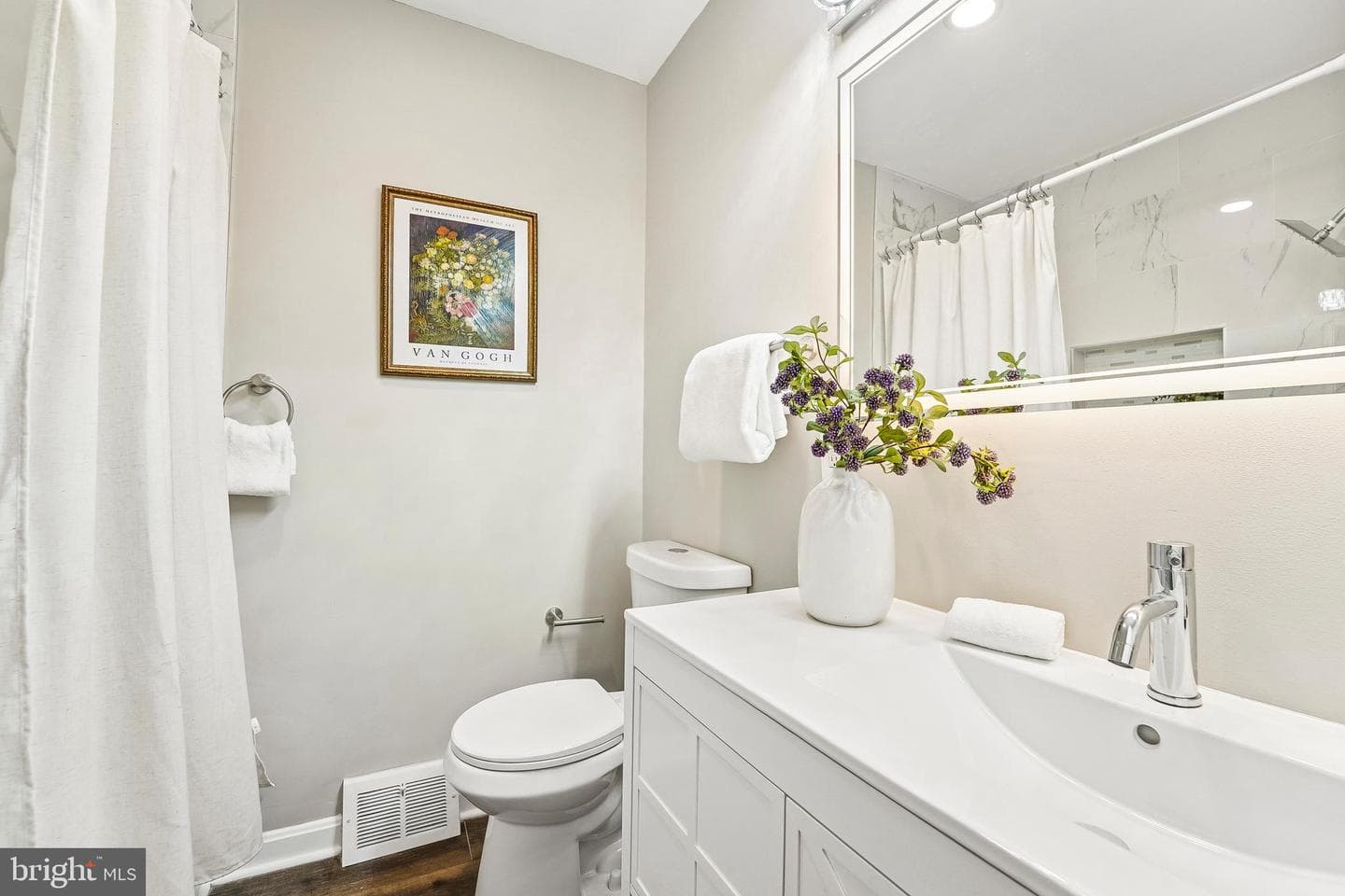 1108 W 43rd Street photo 23