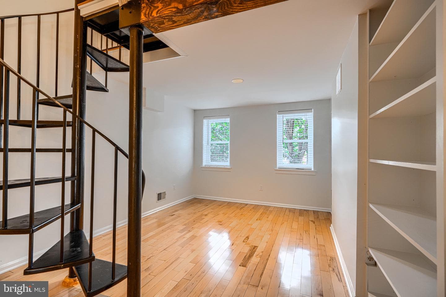 209 Scott Street photo 10