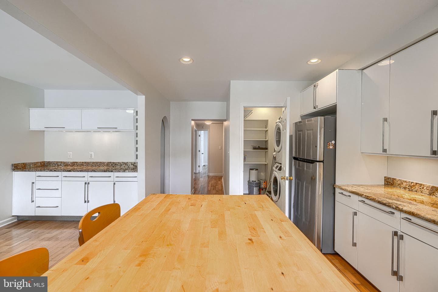 209 Scott Street photo 4