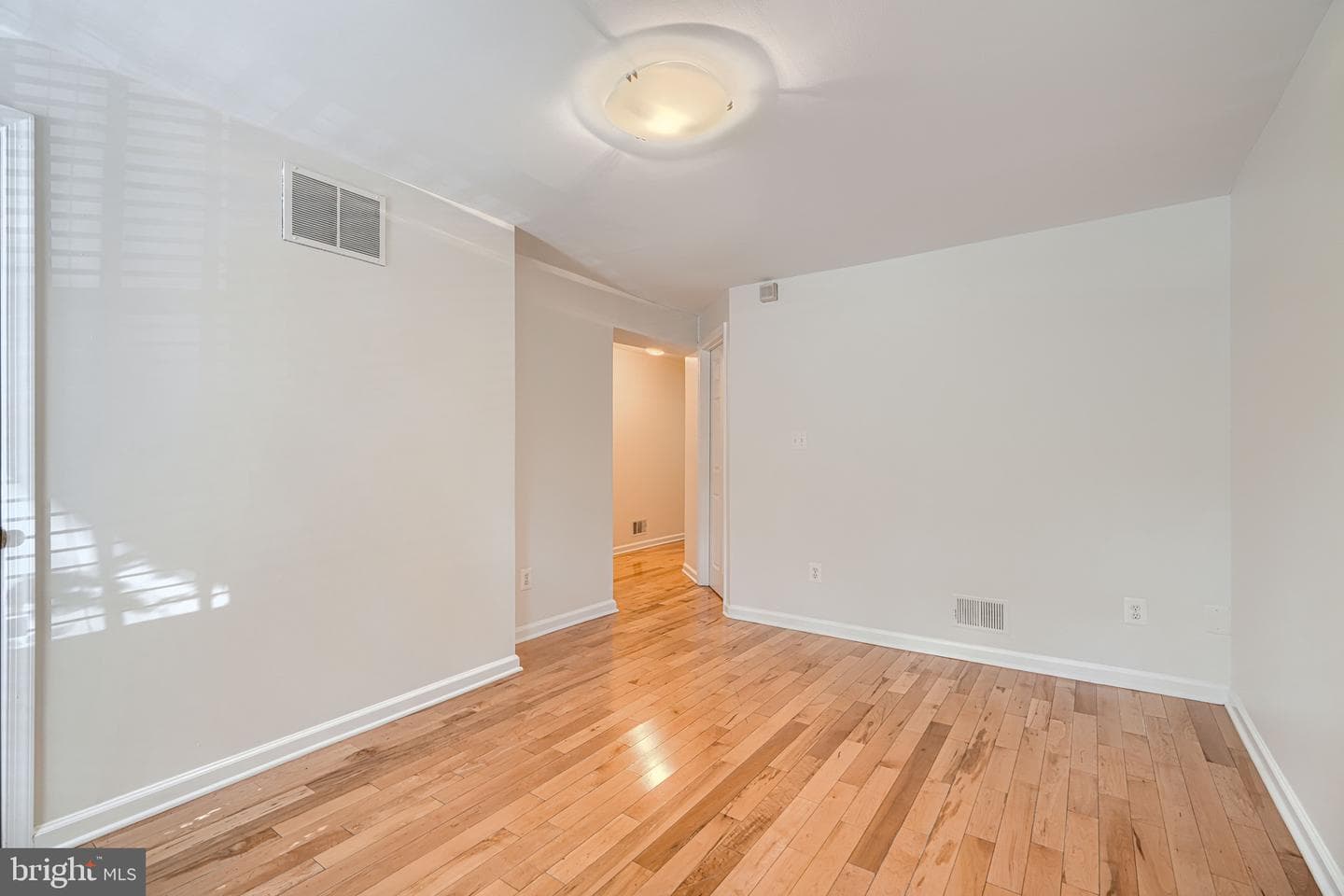 209 Scott Street photo 46