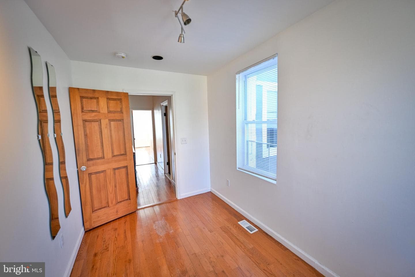 422 N Collington Avenue photo 13