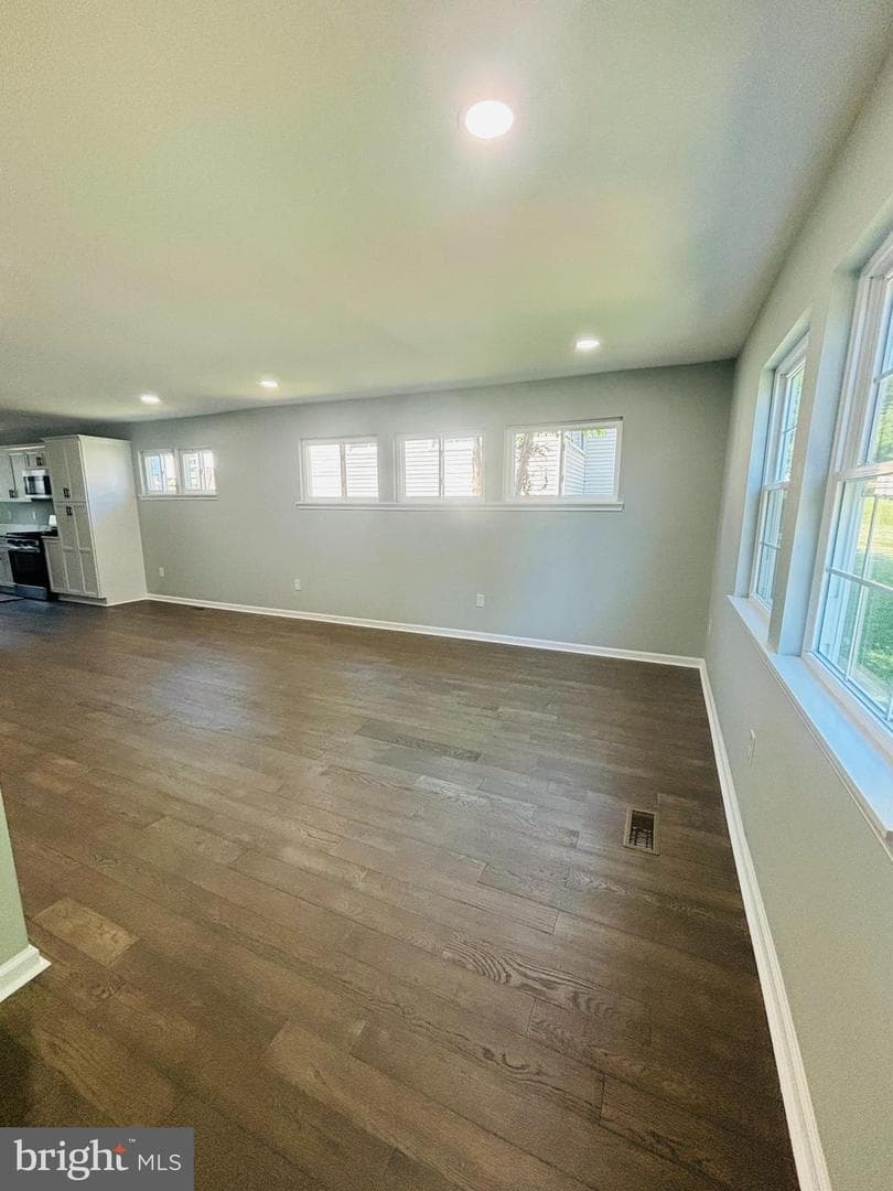 5704 Adleigh Avenue photo 8