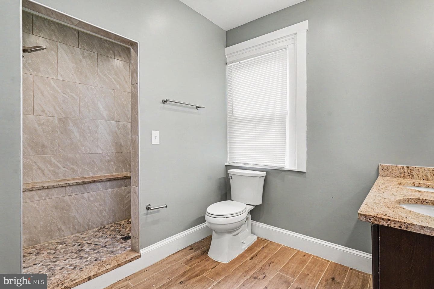 4207 Mary Avenue photo 17