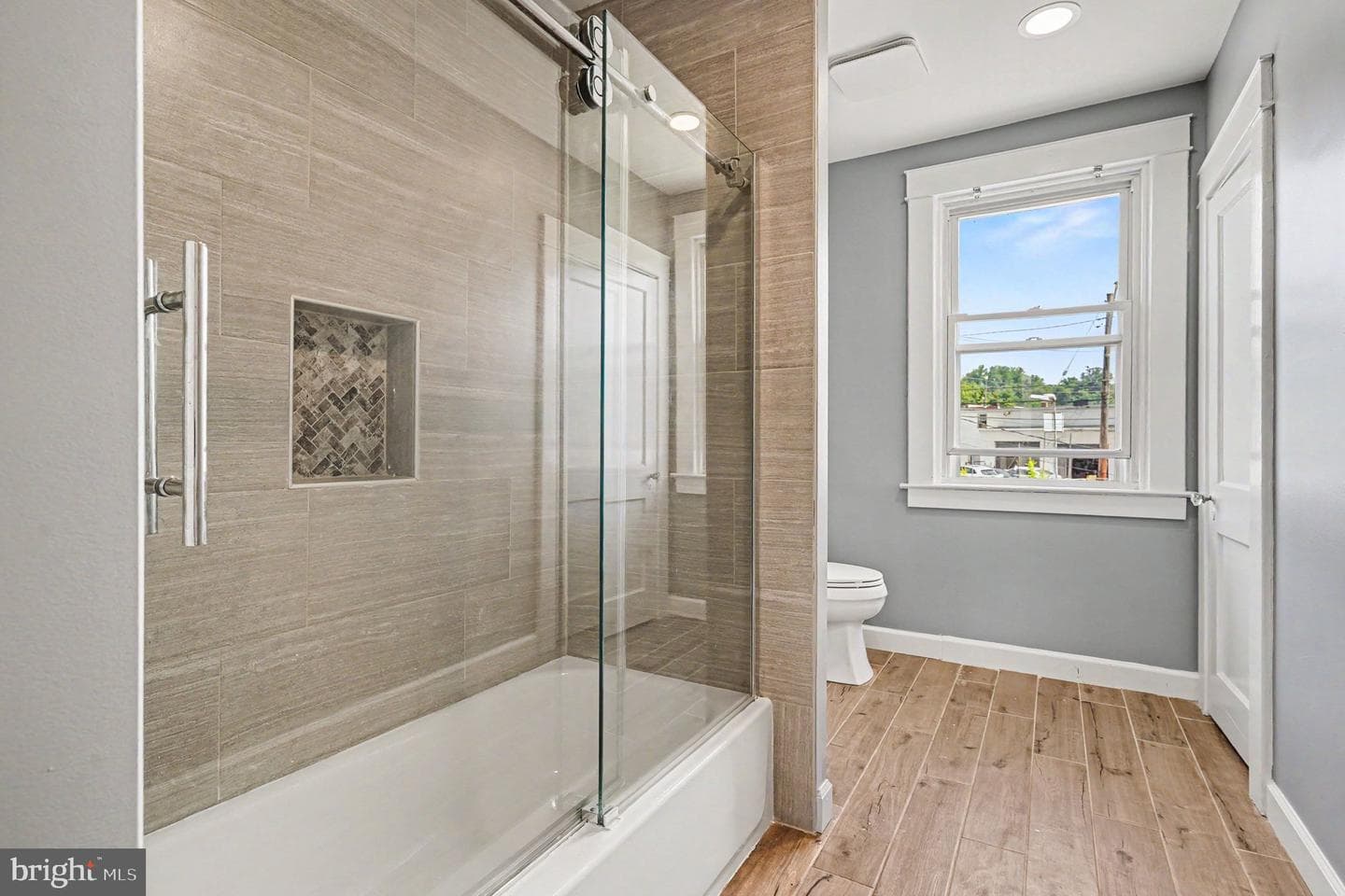 4207 Mary Avenue photo 22