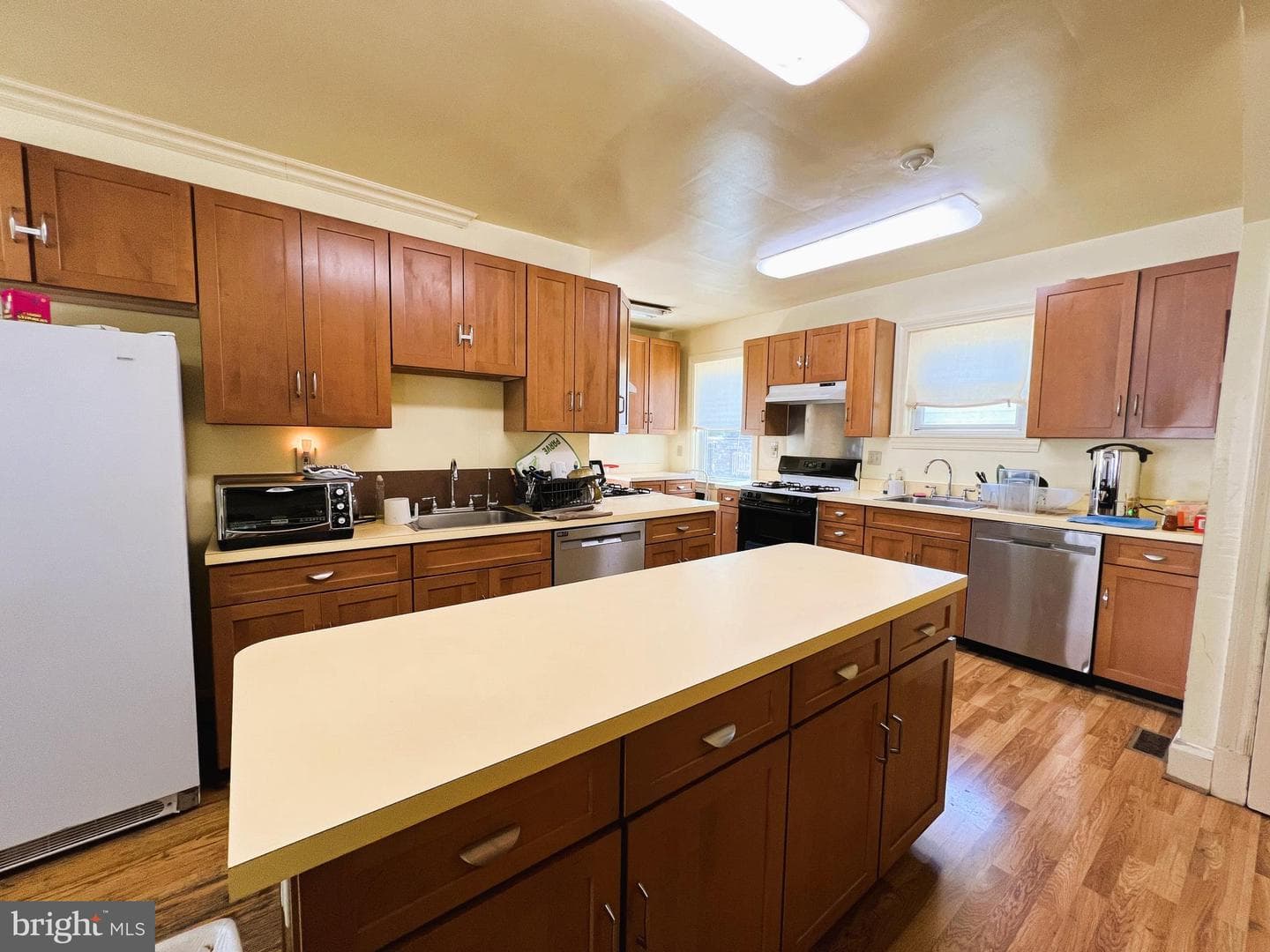 3817 Menlo Drive photo 9