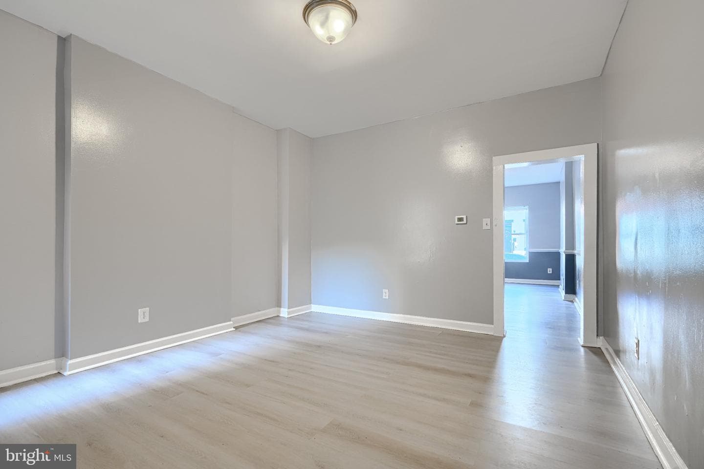 702 Kenwood Avenue photo 18