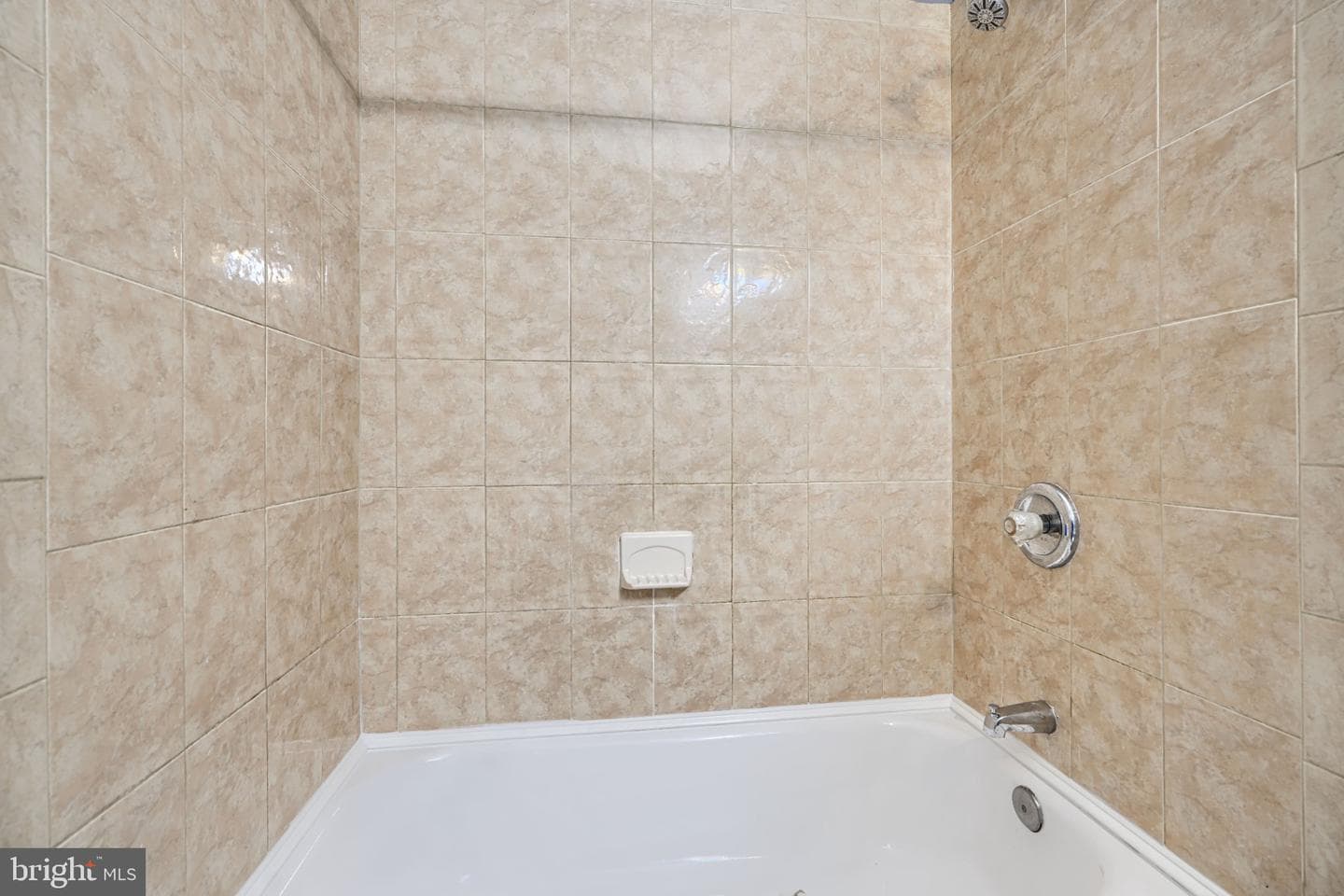 702 Kenwood Avenue photo 36